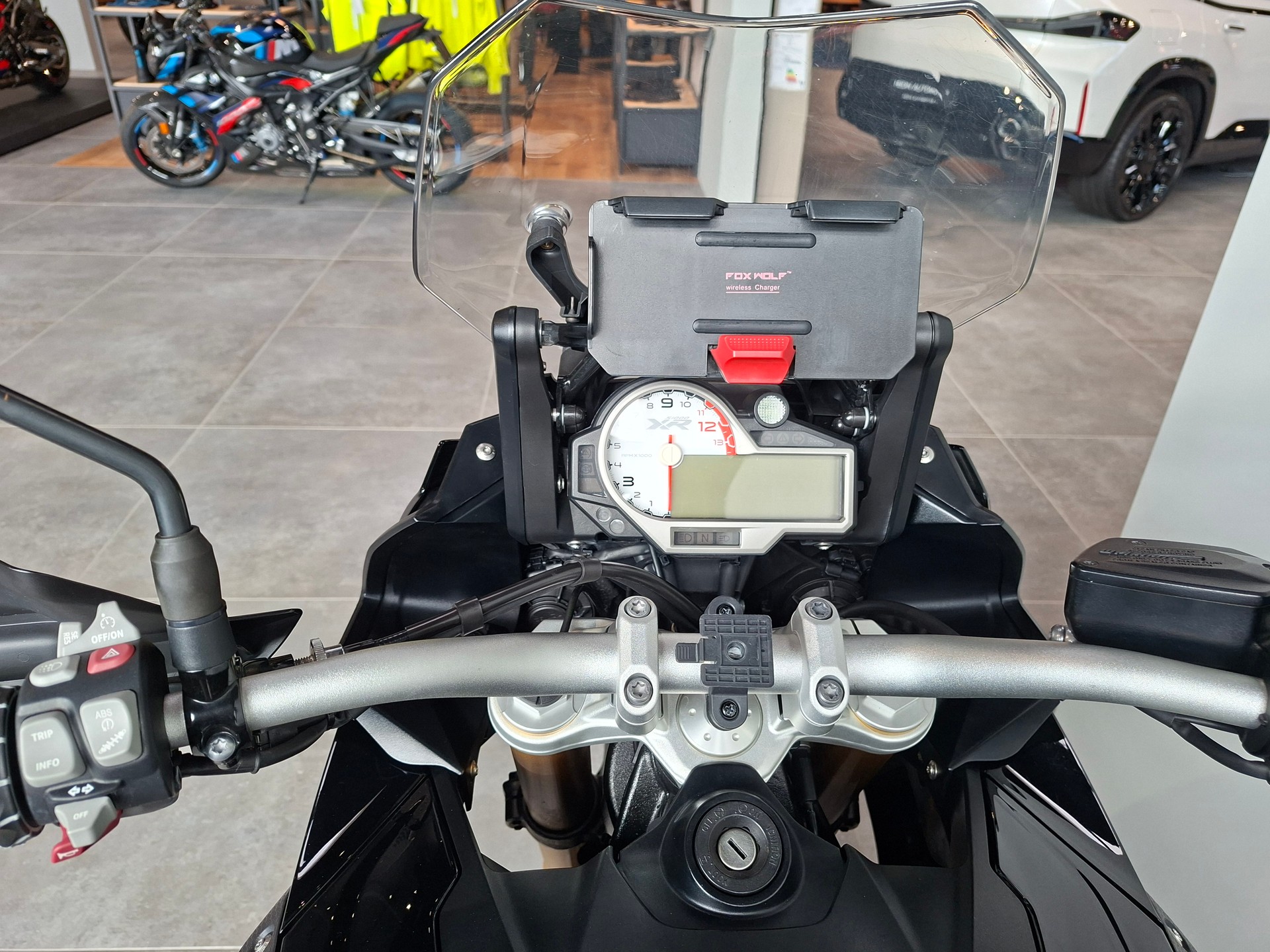 BMW S 1000 XR ABS-image-10