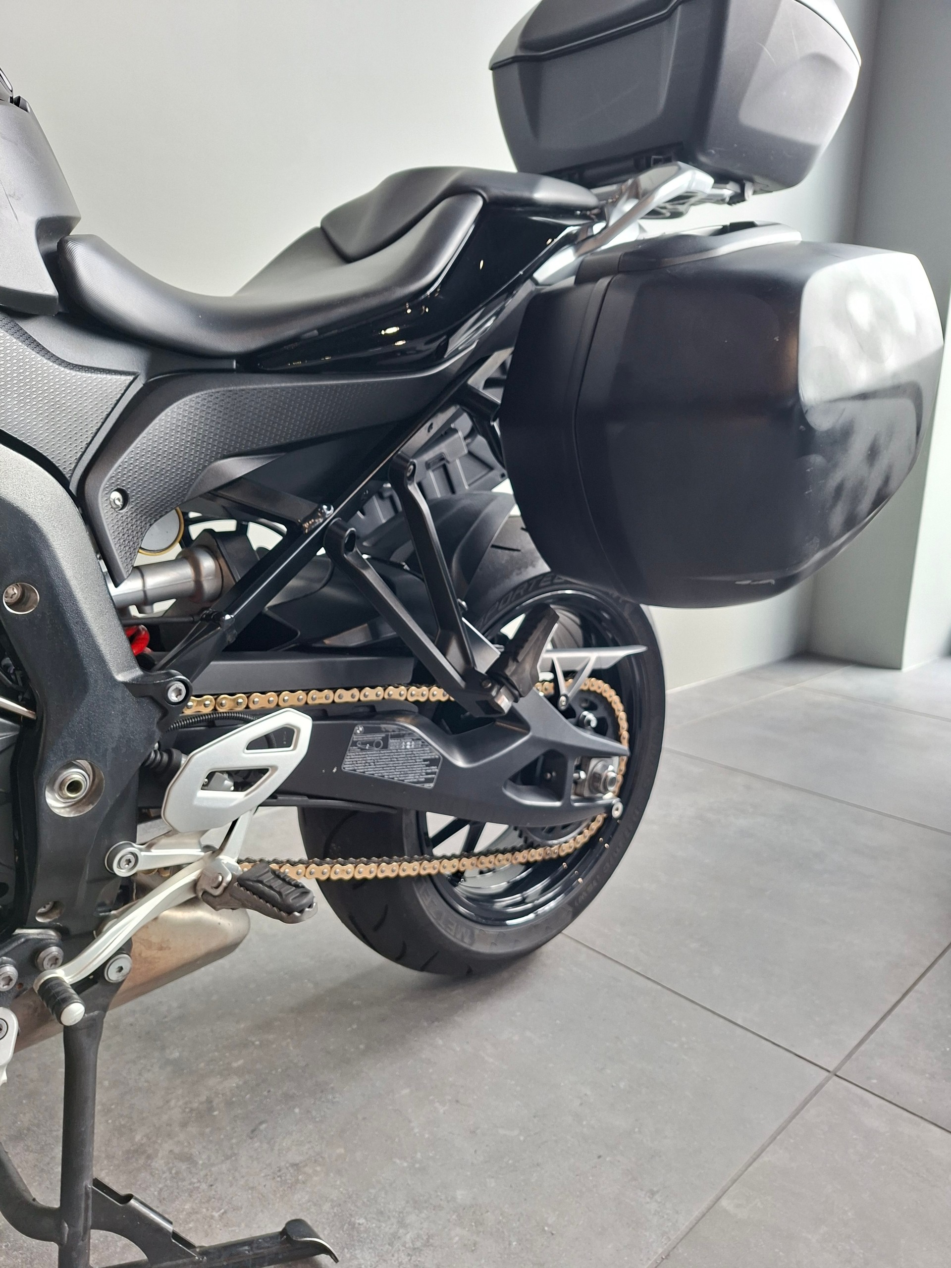 BMW S 1000 XR ABS-image-14