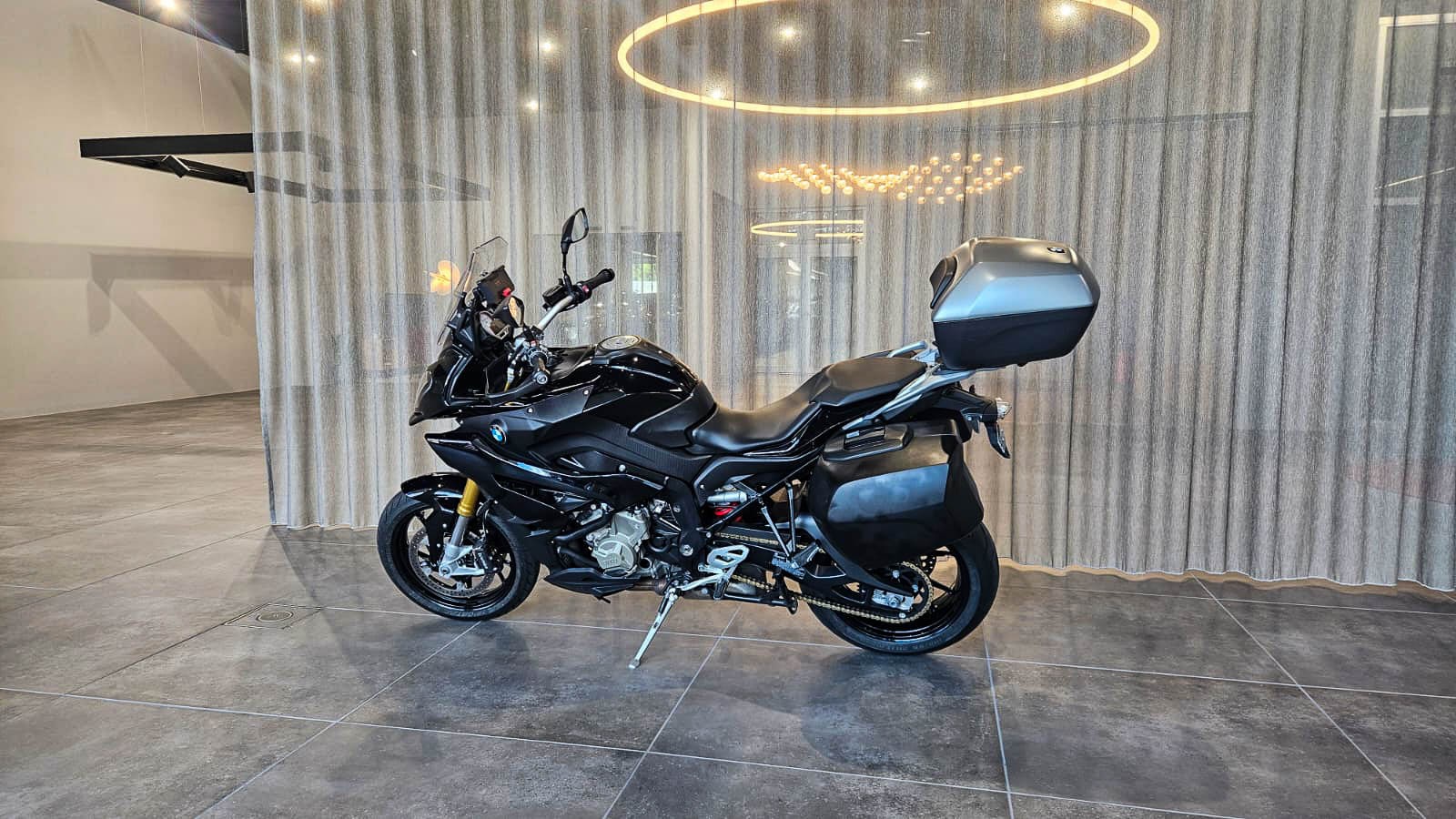 BMW S 1000 XR ABS-image-2