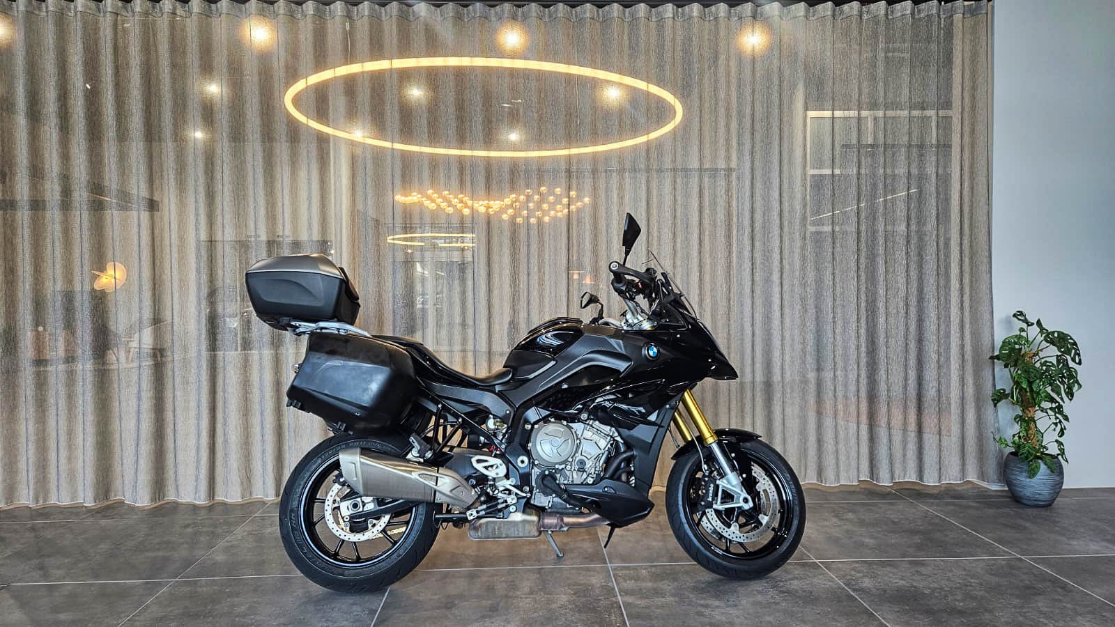 BMW S 1000 XR ABS-image-4