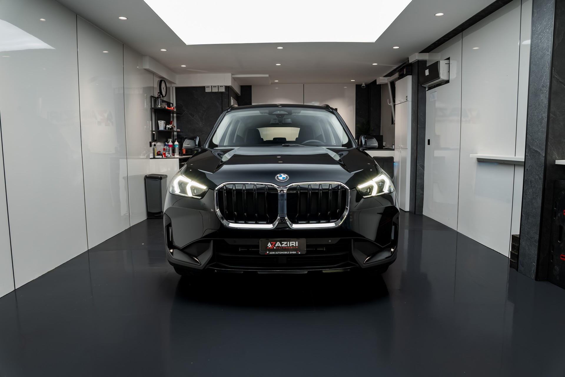 BMW X1 xDrive 23i 48V xLine-showroom-element-1