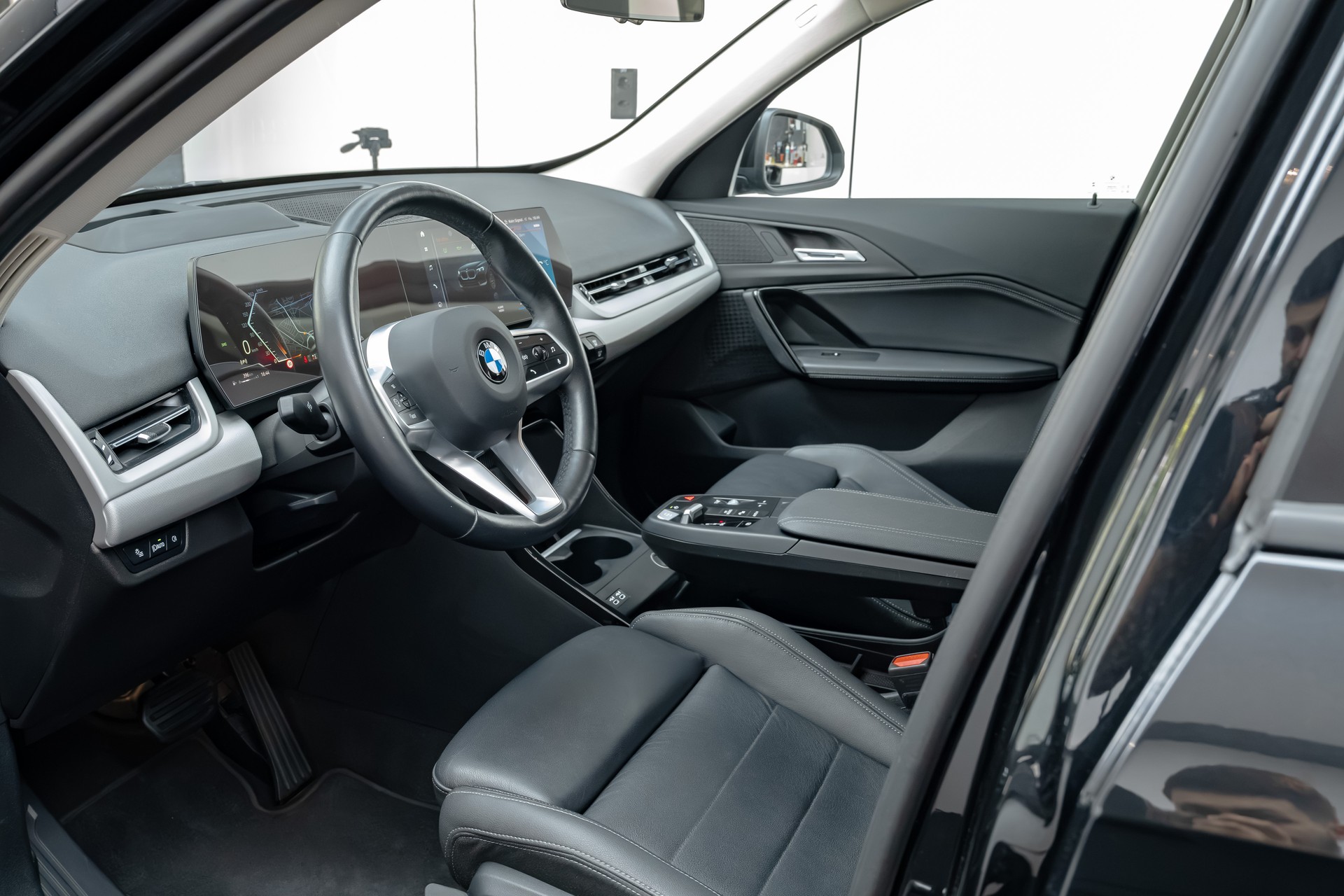 BMW X1 xDrive 23i 48V xLine-image-13
