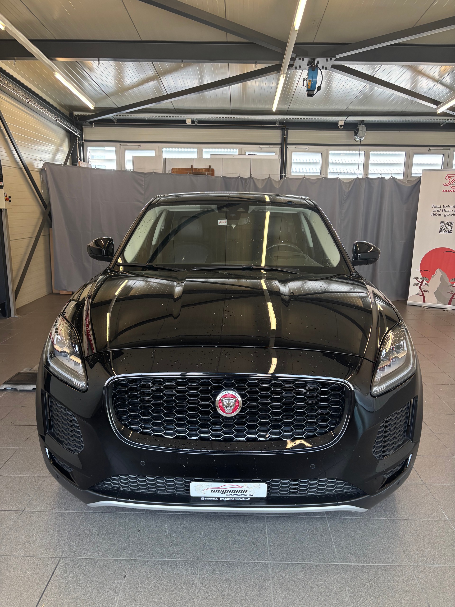 JAGUAR E-Pace 2.0 P200 S AWD Automatik-showroom-element-1