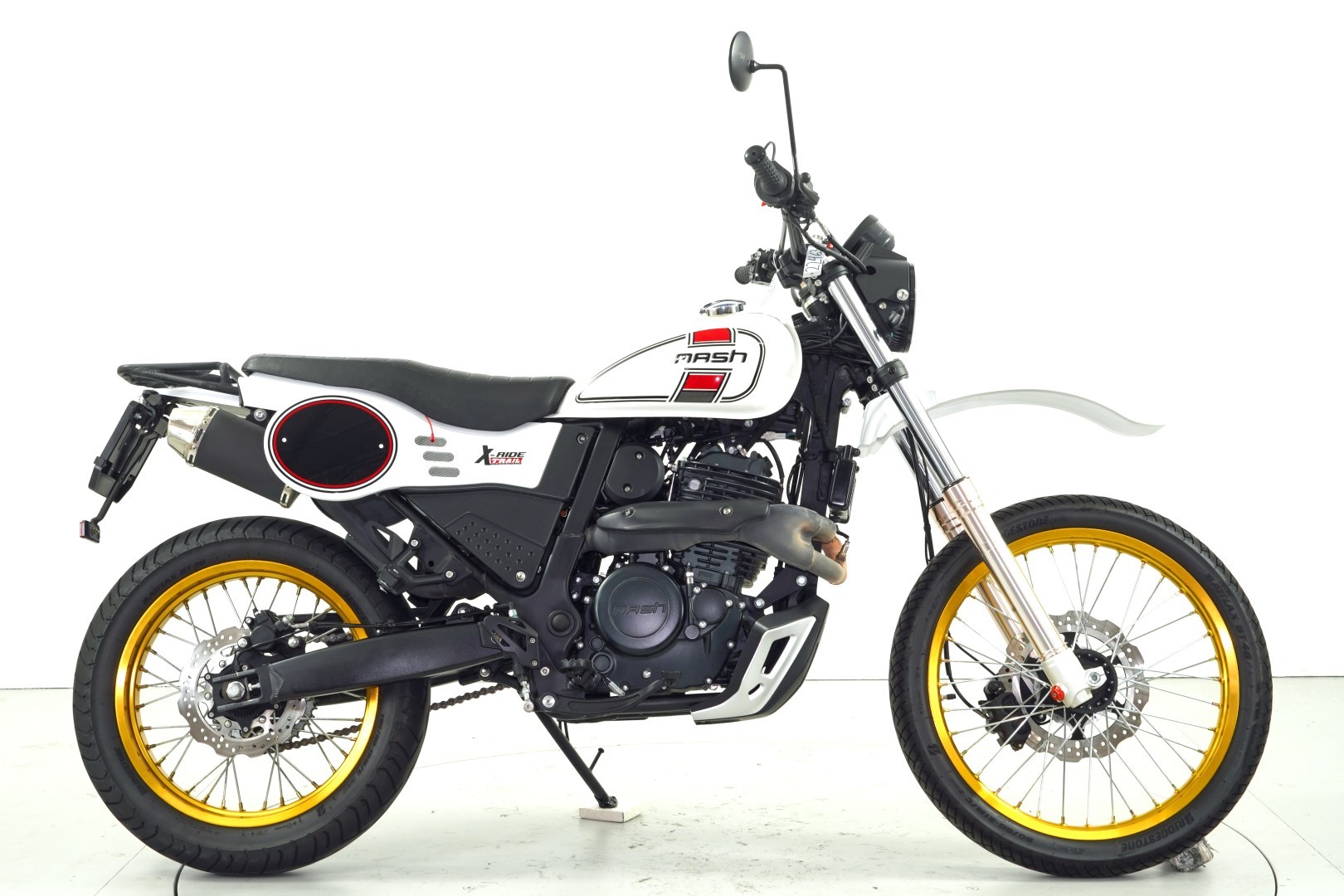 MASH 650 X-Ride-image-3
