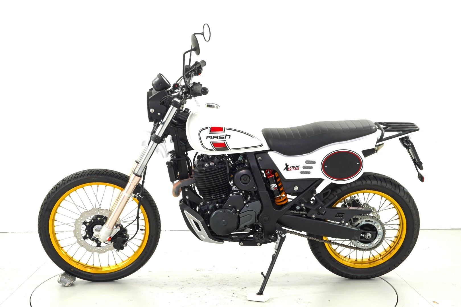 MASH 650 X-Ride-image-4