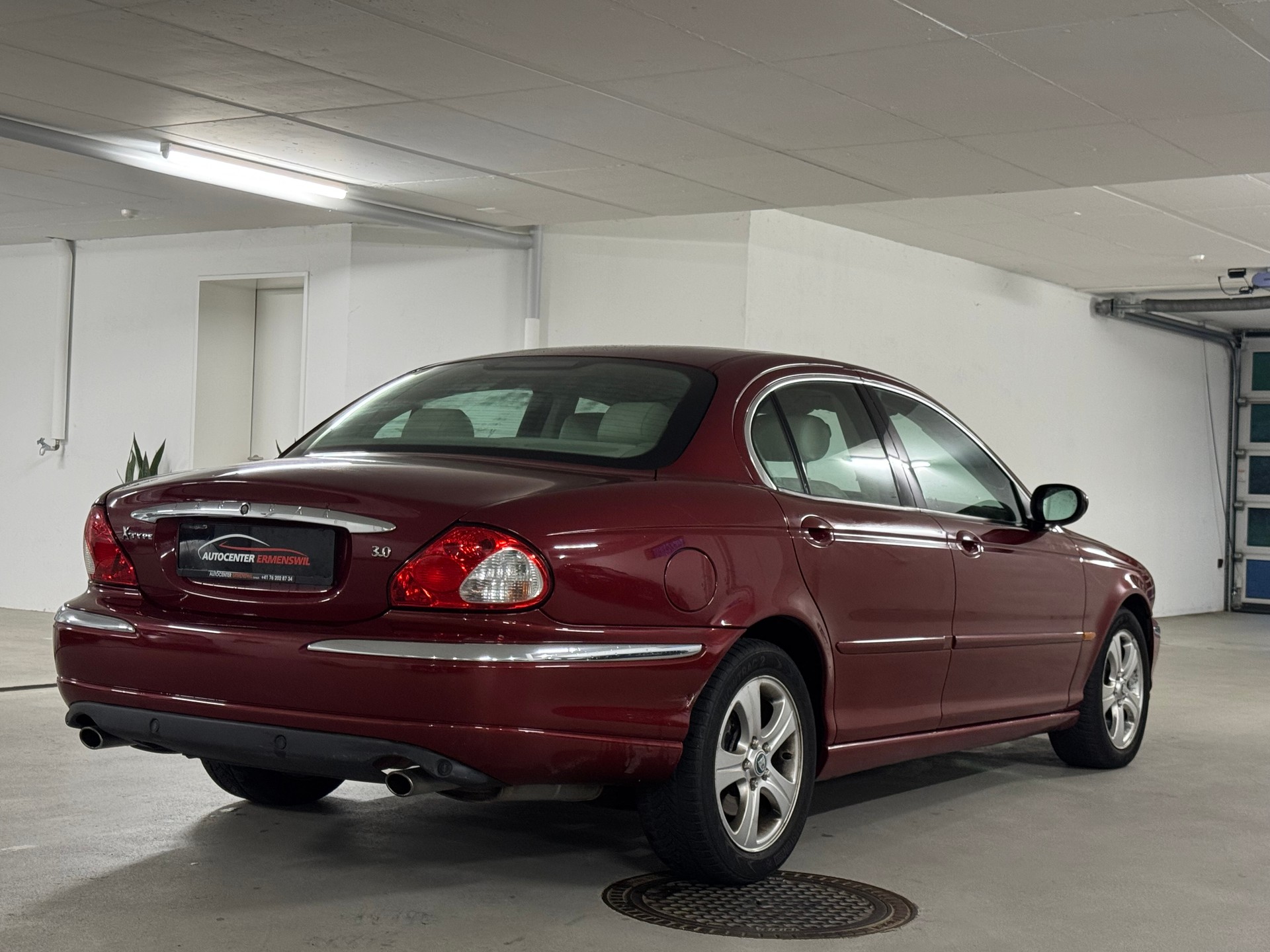 JAGUAR X-Type 3.0 V6 Traction4 Executive-image-6