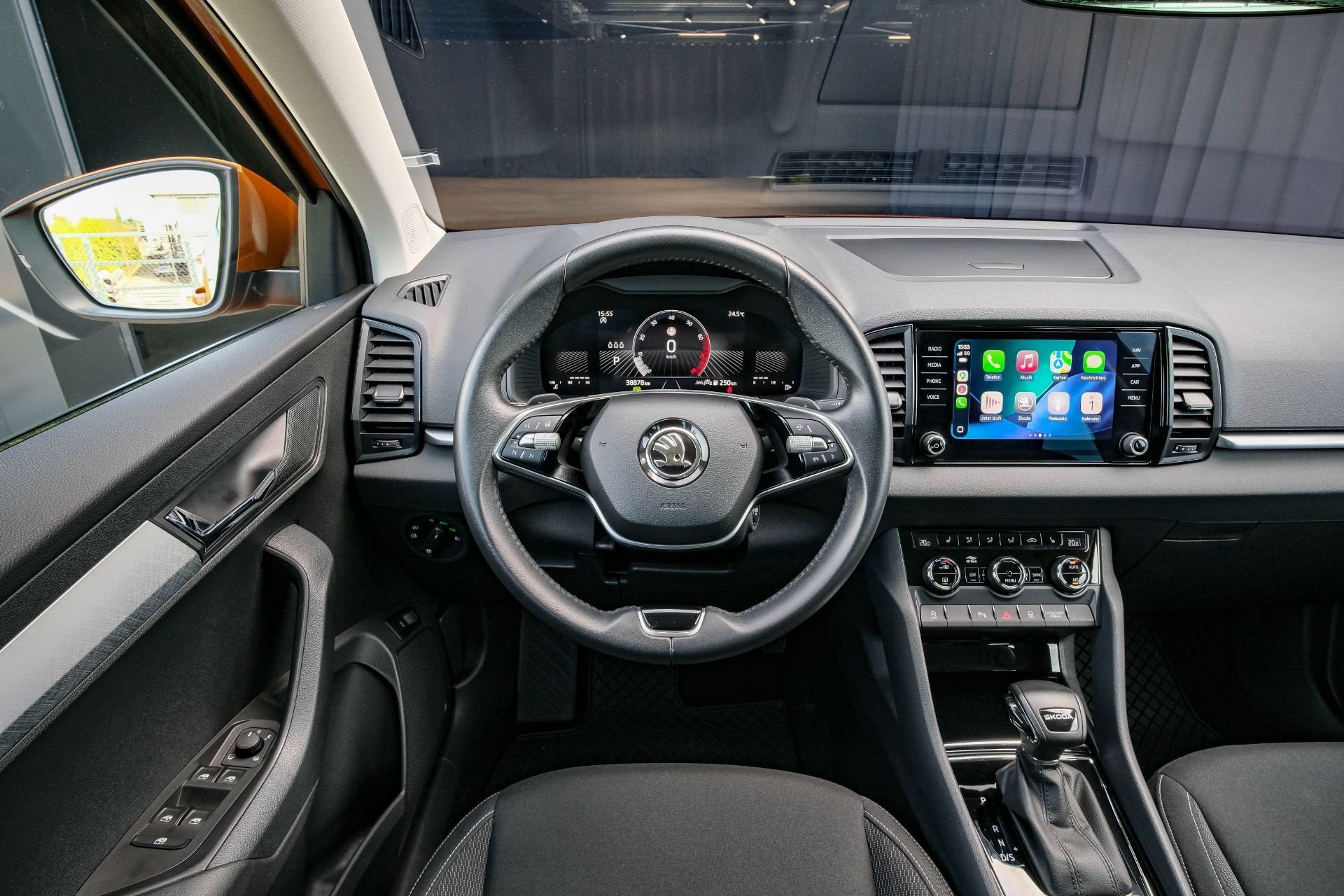 SKODA Karoq 1.5 TSI Fresh DSG-image-15