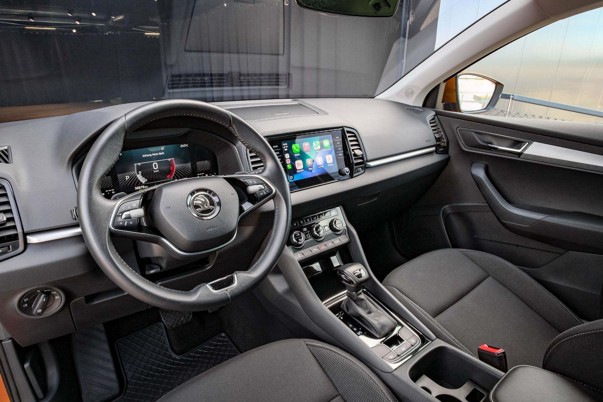 SKODA Karoq 1.5 TSI Fresh DSG-image-12