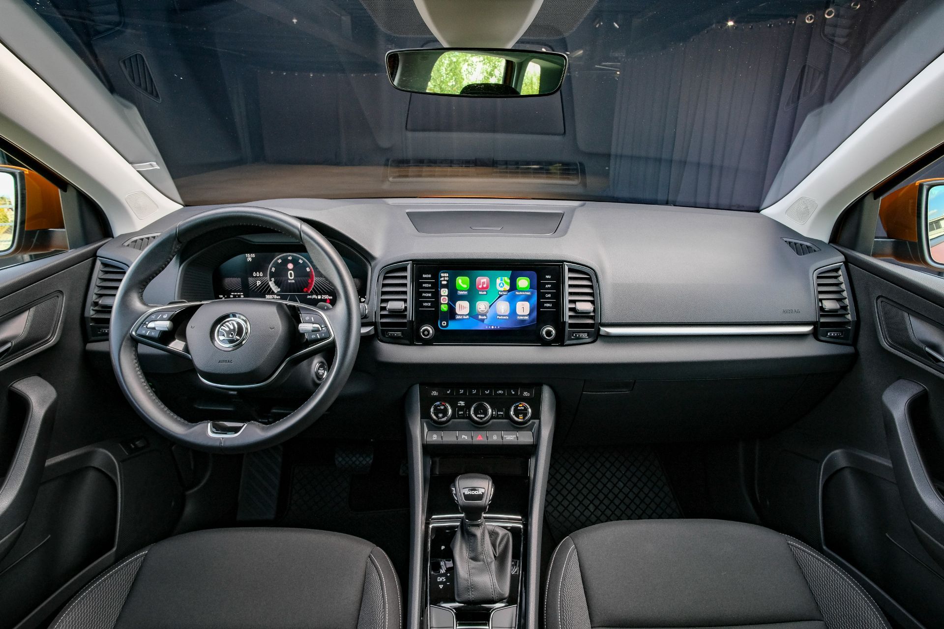 SKODA Karoq 1.5 TSI Fresh DSG-image-14
