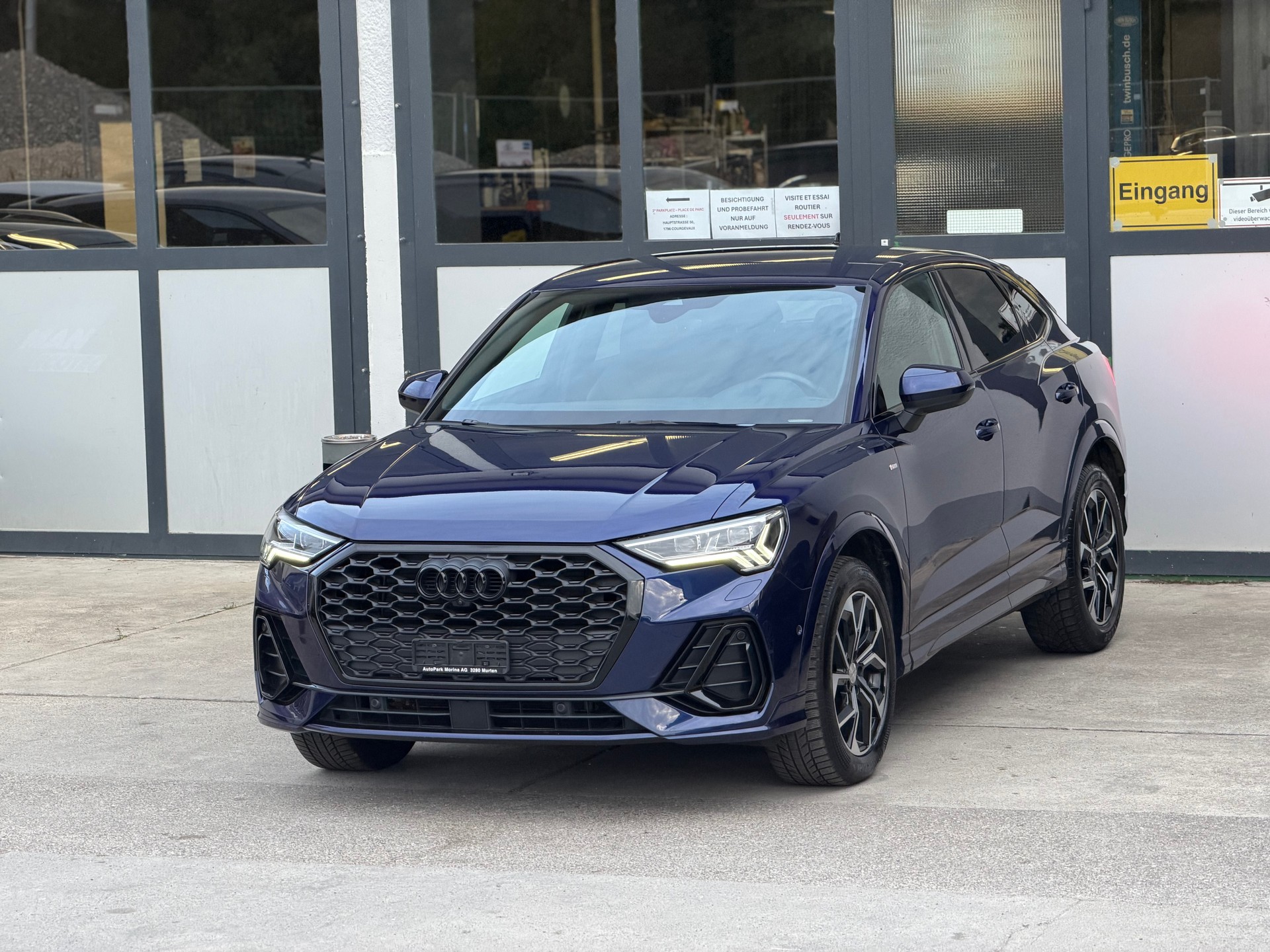 AUDI Q3 Sportback 35 TFSI S line Attraction S-tronic-showroom-element-1