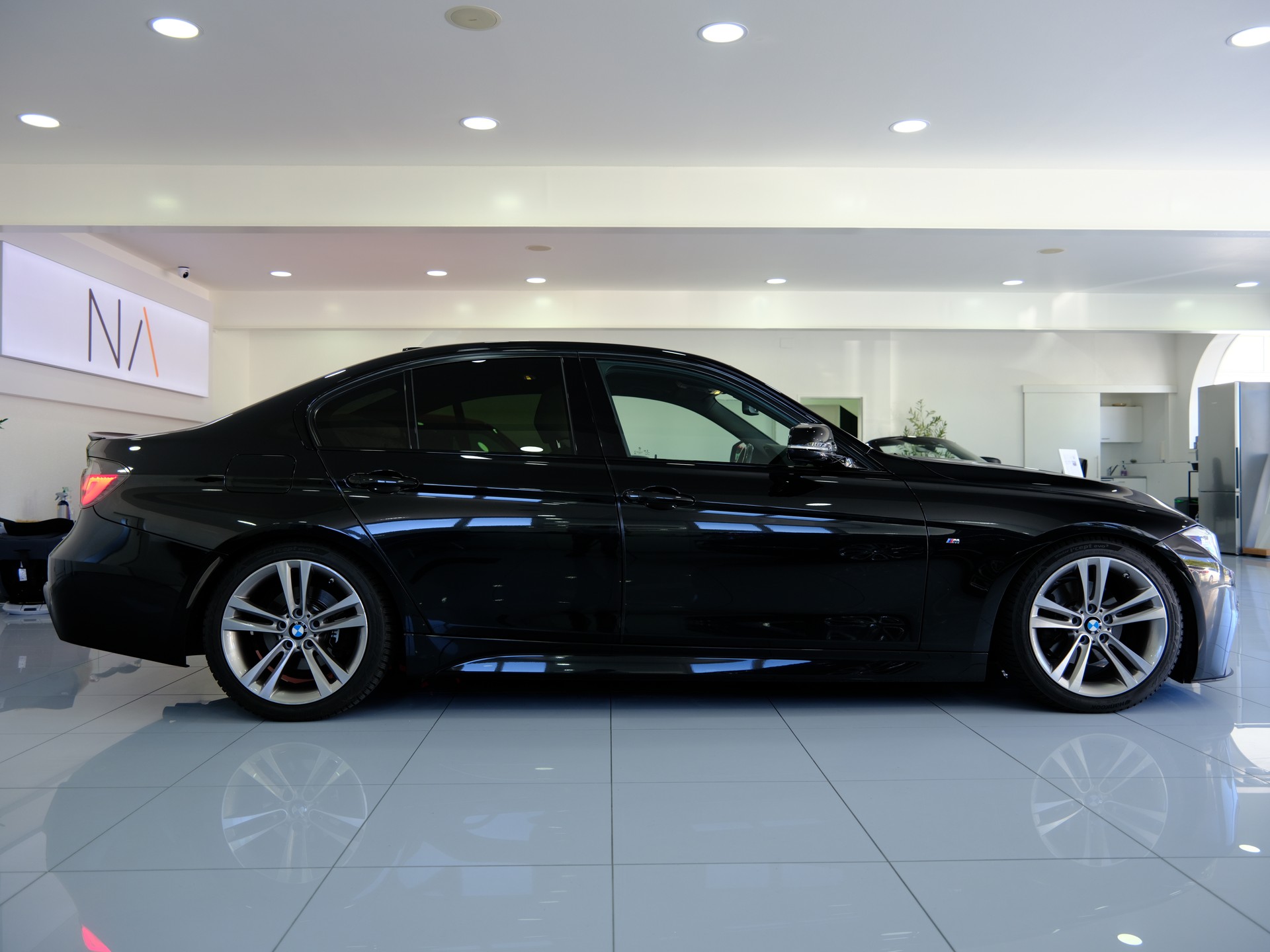 BMW 320d M Sport Steptronic *Rückfahrkamera* *Sitzheizung*-image-8