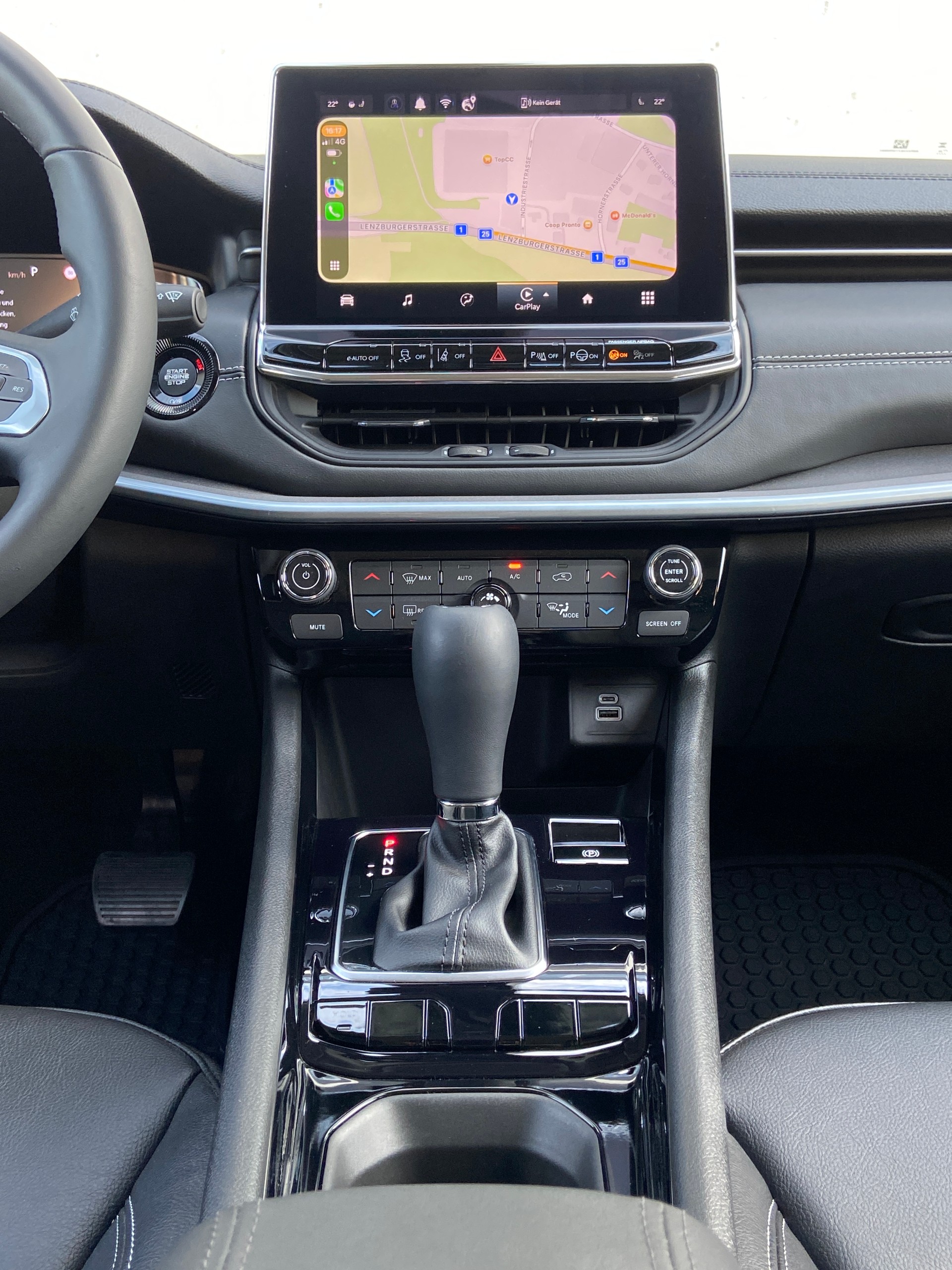 JEEP Compass 4x2 1.5 T MHEV Swiss Altitude-image-9