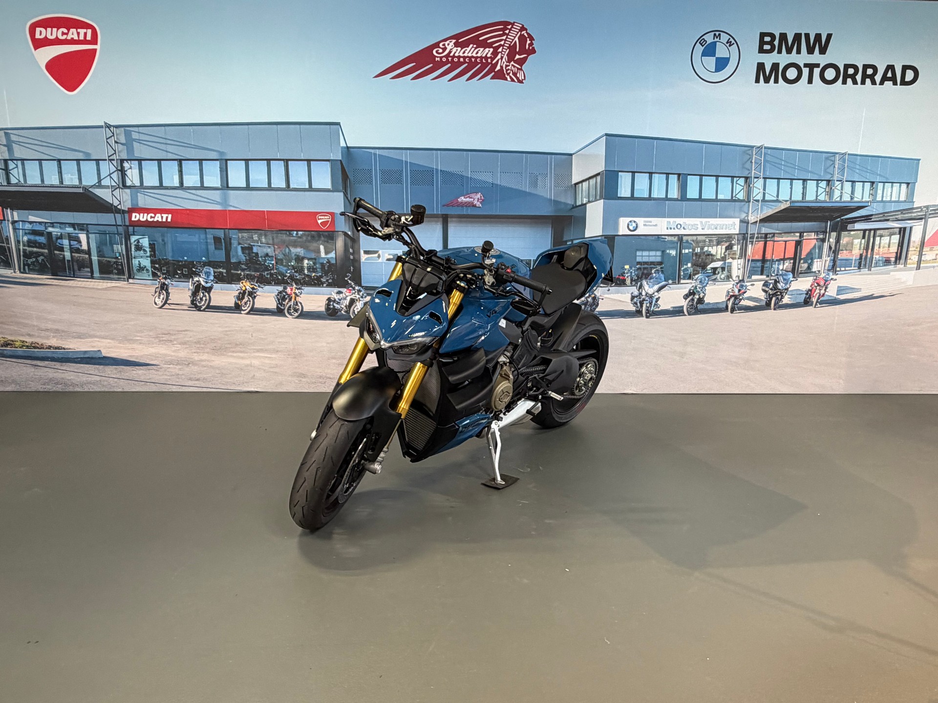 DUCATI Streetfighter V4 S-image-2