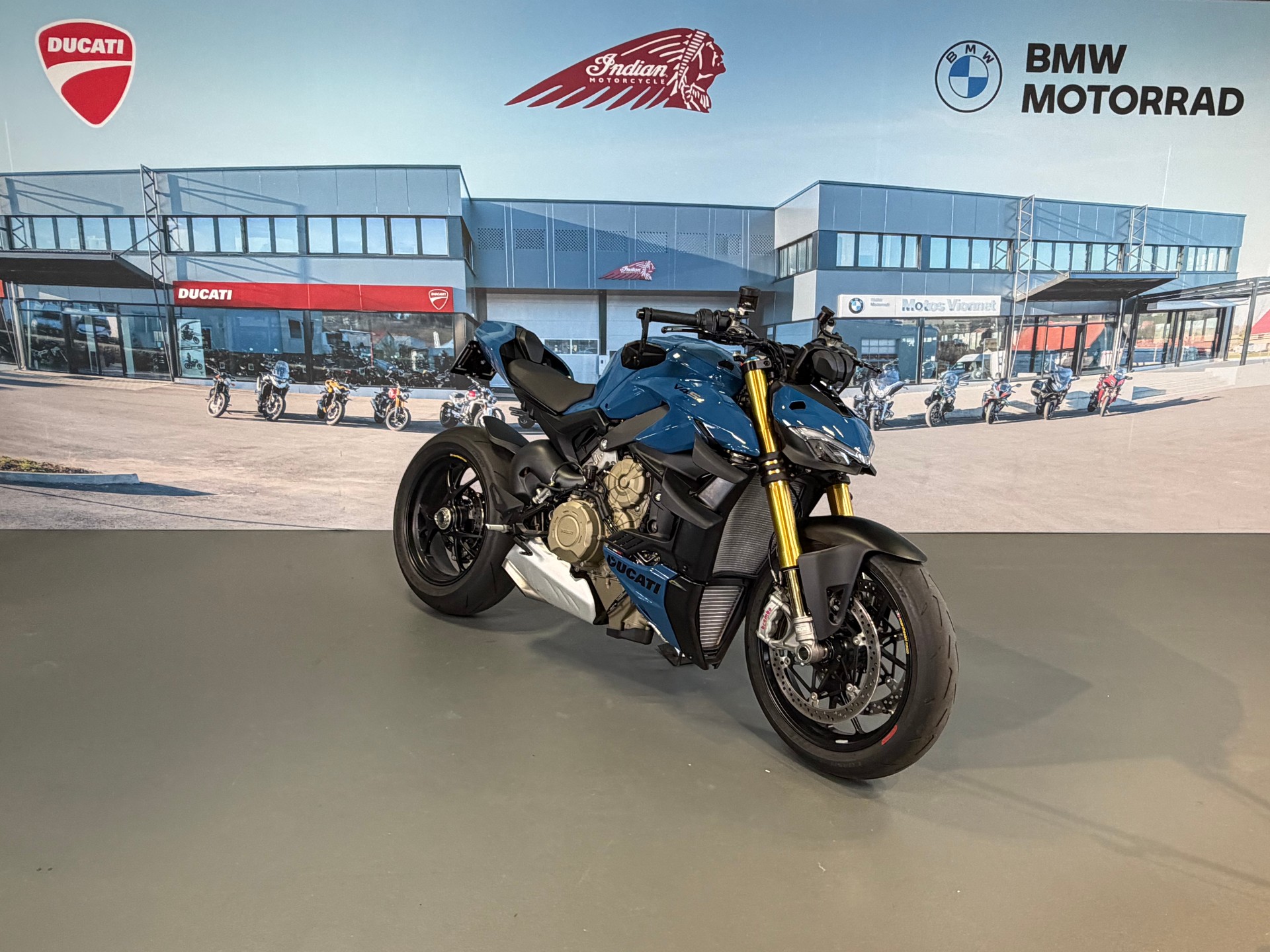 DUCATI Streetfighter V4 S-image-0