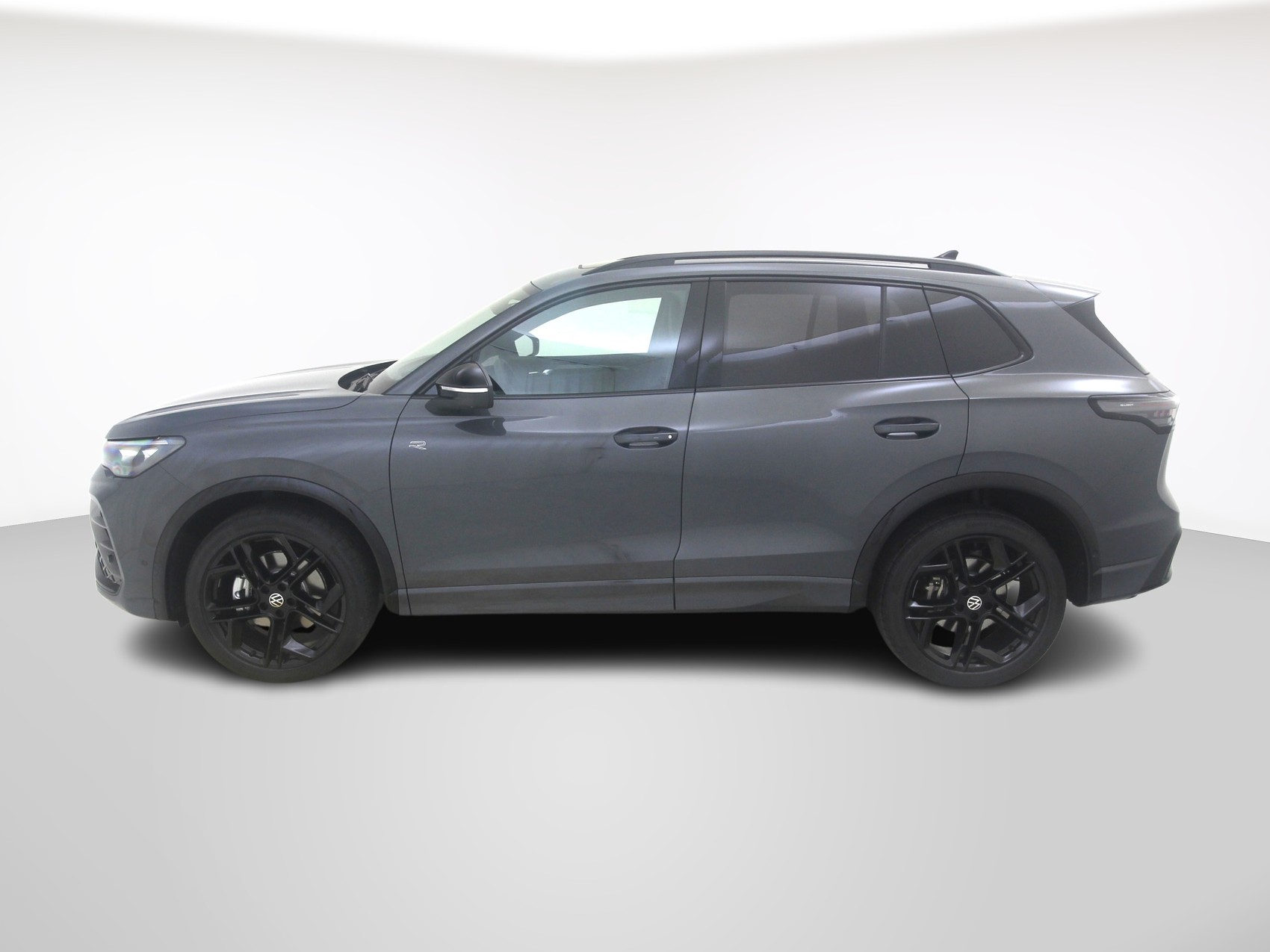 VW Tiguan 2.0 TSI R-Line 4motion-showroom-element-1