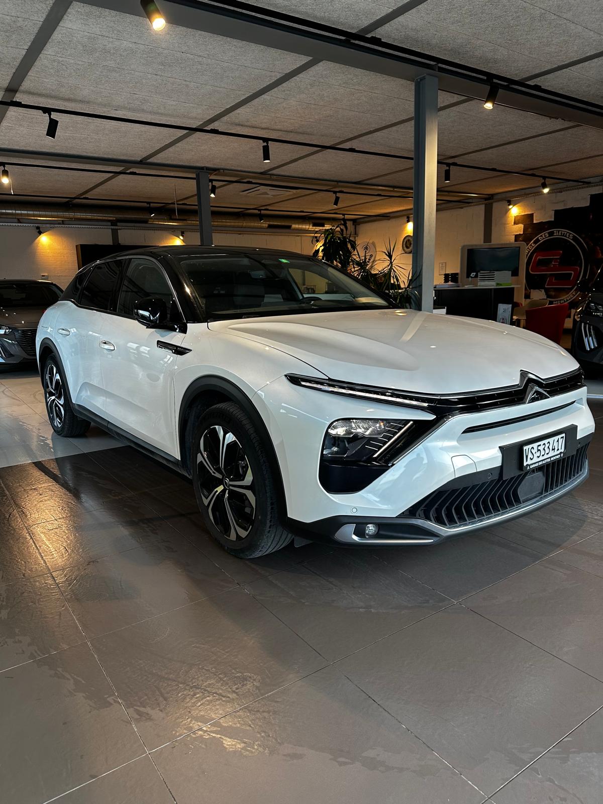CITROEN C5 X 1.6i PHEV Shine Pack e-EAT8-showroom-element-1