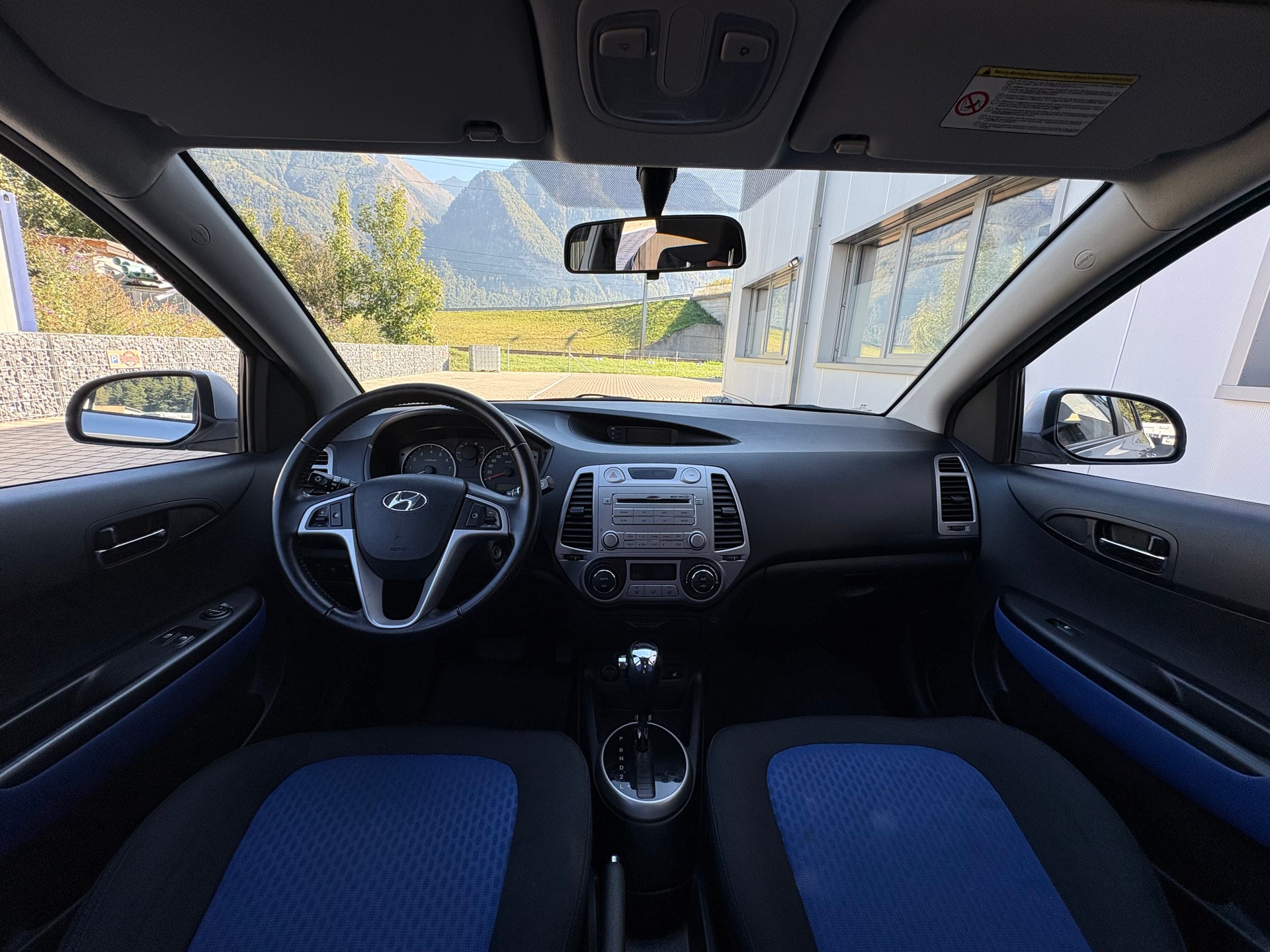 HYUNDAI i20 1.4 Swiss Plus Edition Automatic MFK 09.01.2026-image-13