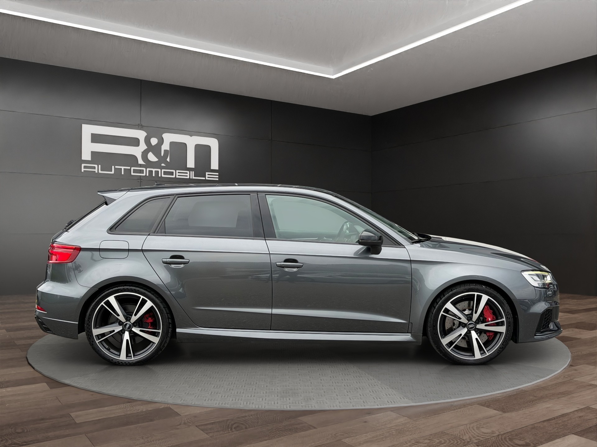 AUDI RS3 Sportback 2.5 TSI quattro S-tronic-showroom-element-2