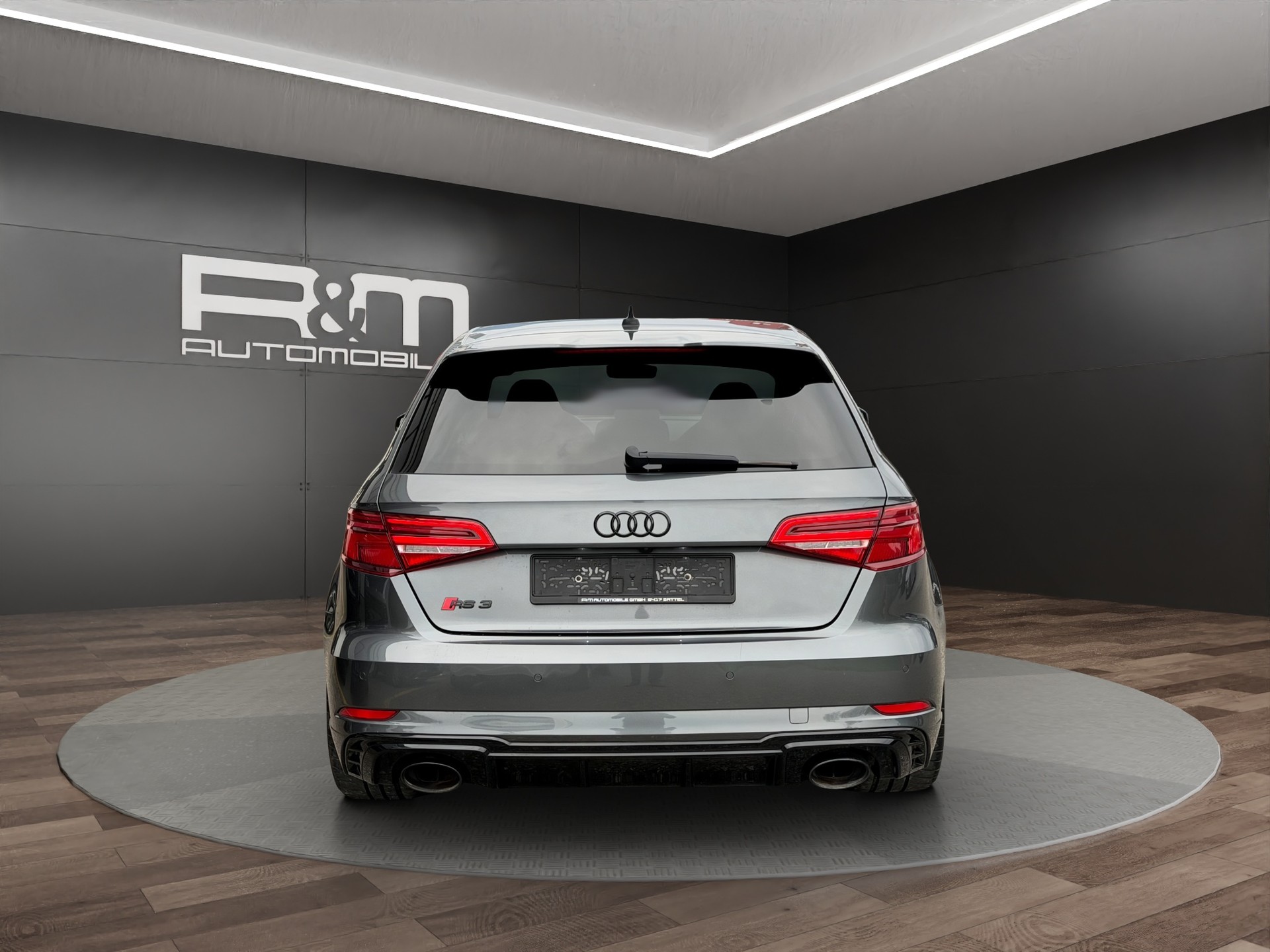 AUDI RS3 Sportback 2.5 TSI quattro S-tronic-image-4