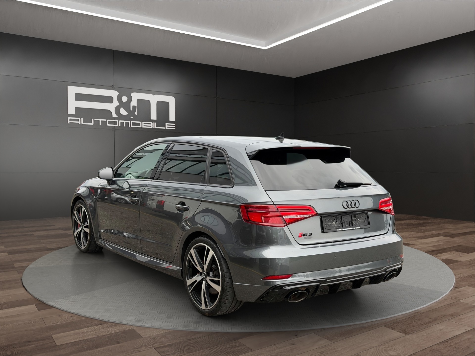 AUDI RS3 Sportback 2.5 TSI quattro S-tronic-image-5