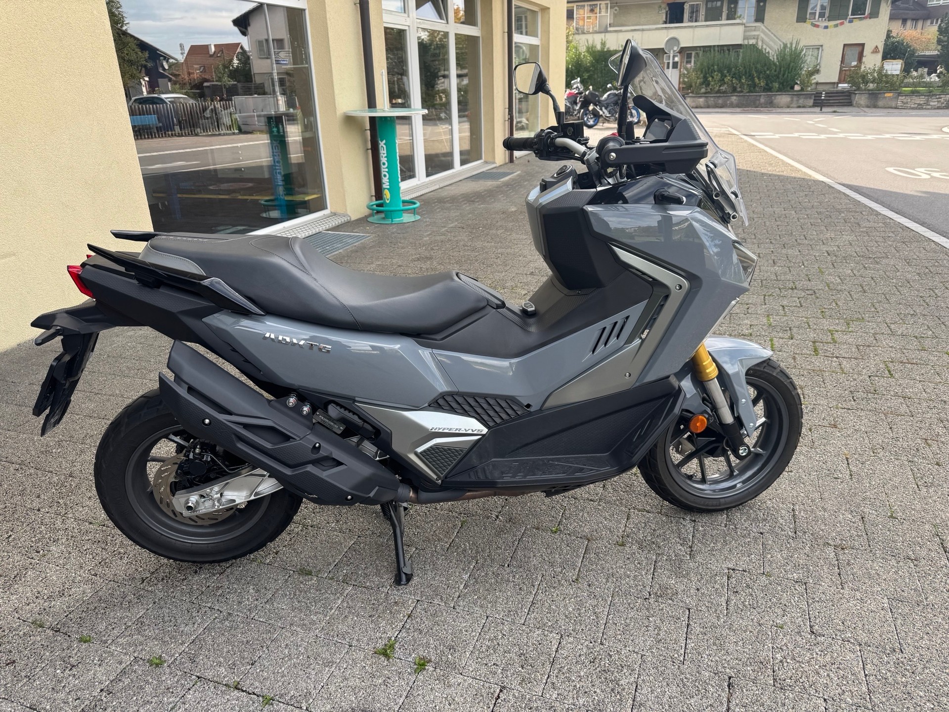 SYM ADX TG 400-image-2