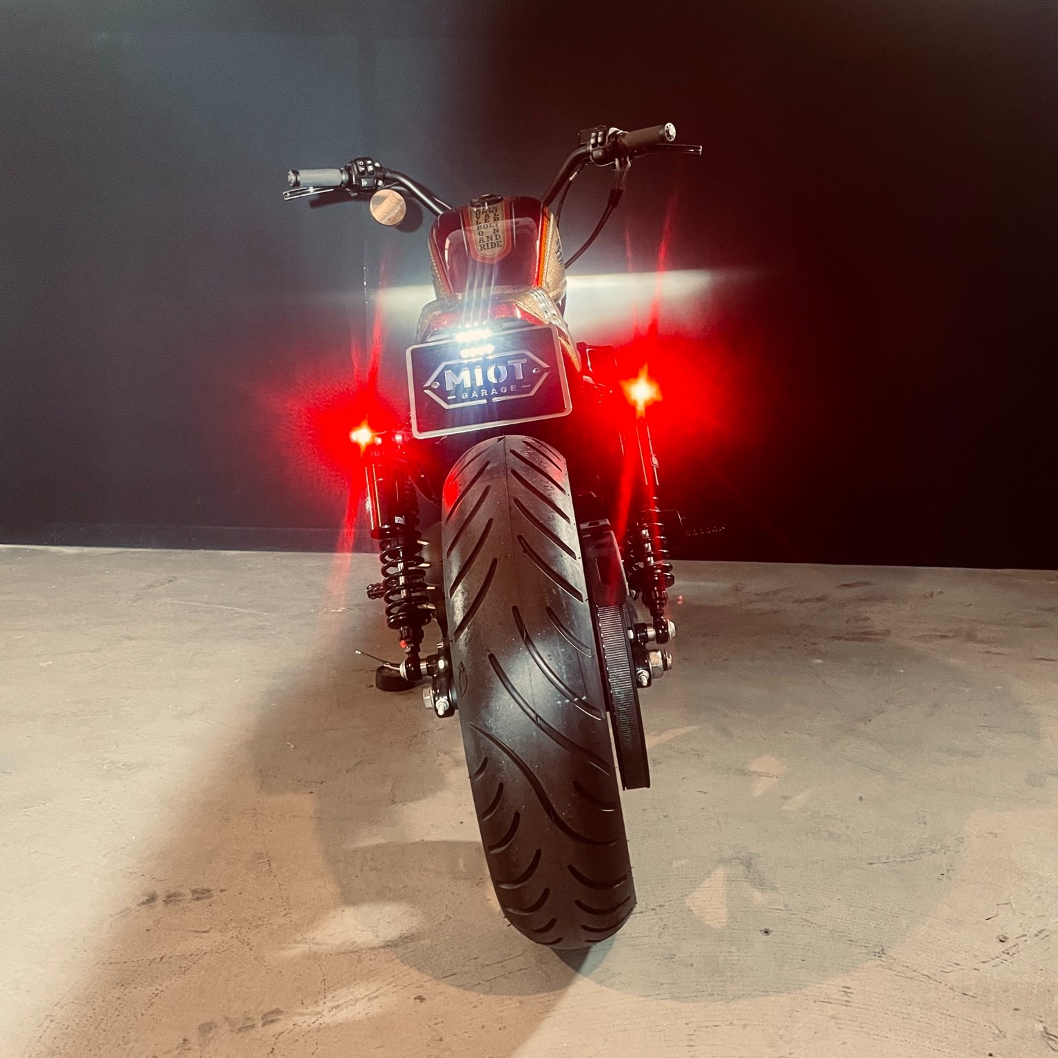HARLEY-DAVIDSON XL 883 N Sportster Iron ABS-image-1