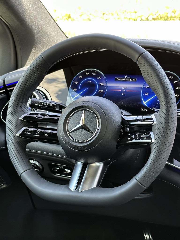 MERCEDES-BENZ EQE 350 AMG Line 4matic-image-10