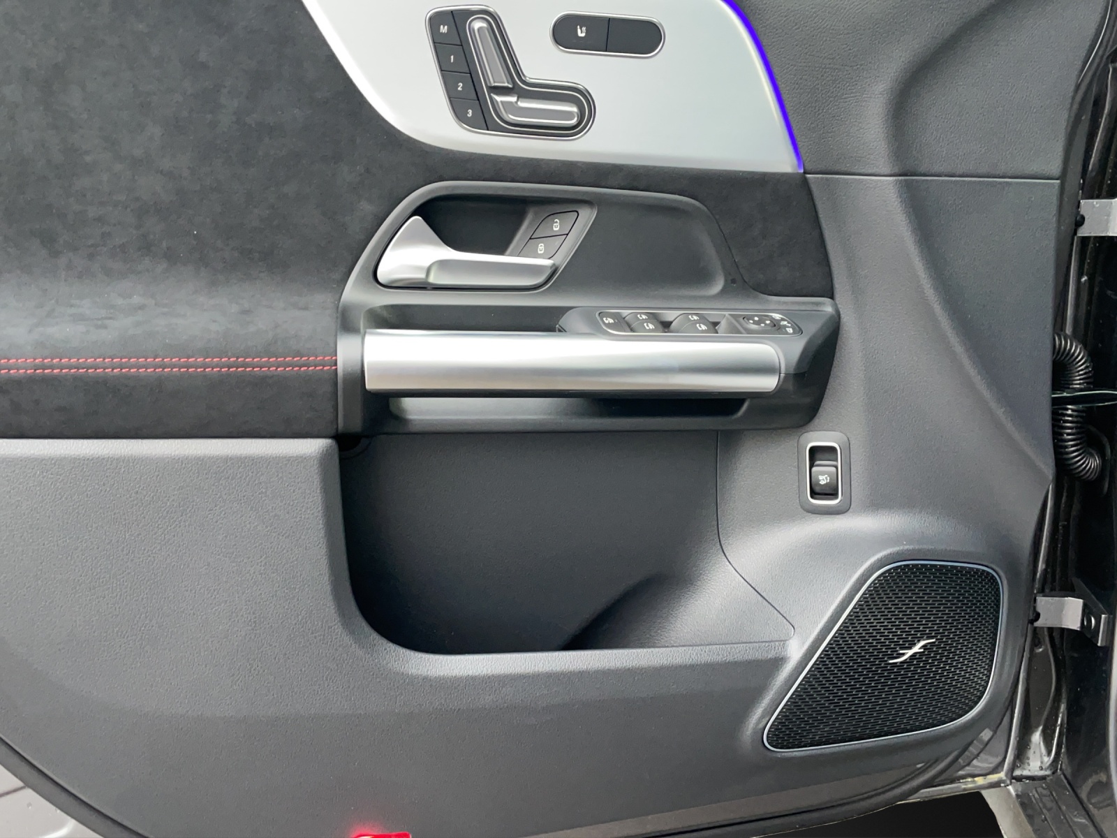 MERCEDES-BENZ B 200 7G-DCT-image-9