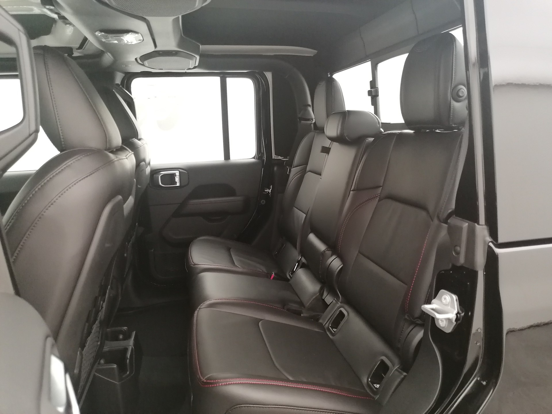 JEEP Gladiator 3.6 Rubicon AWD-image-11