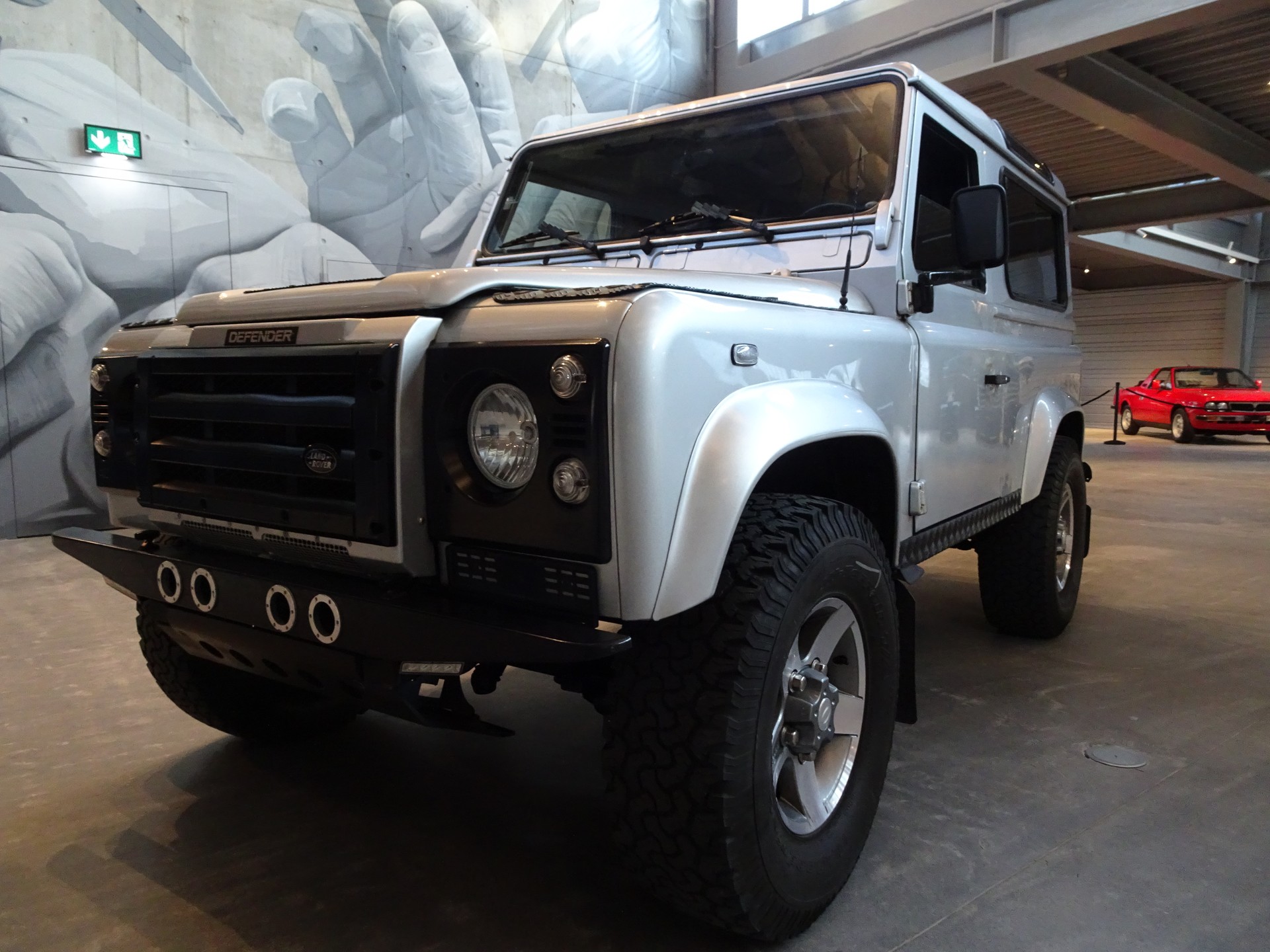 LAND ROVER Defender 90 CSW 2.5 Td5 AVUS-image-13