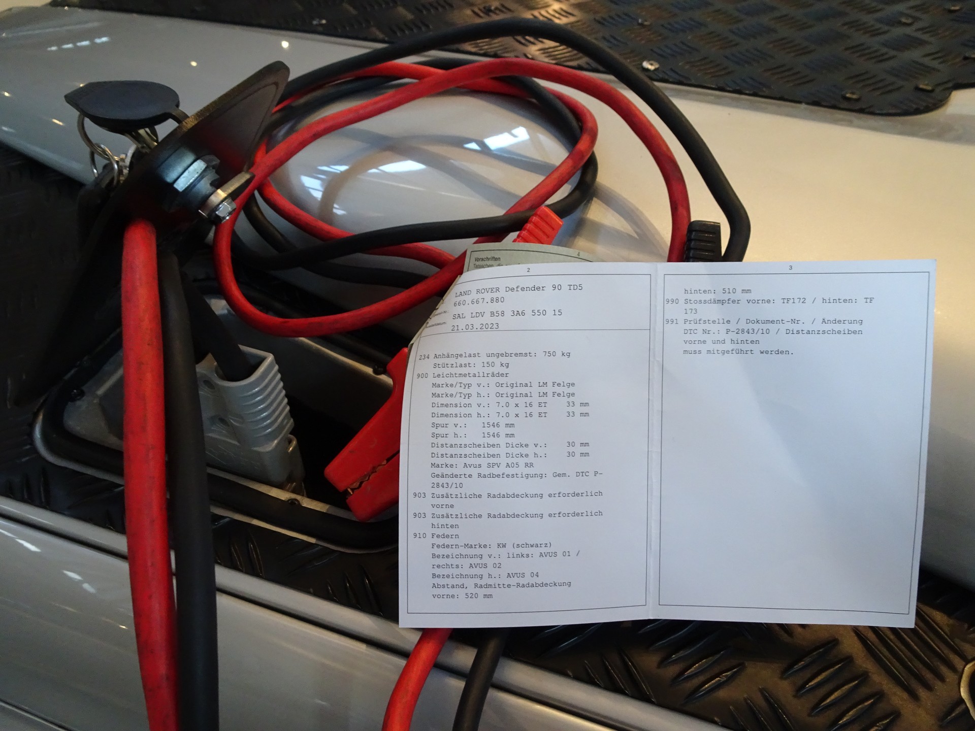 LAND ROVER Defender 90 CSW 2.5 Td5 AVUS-image-5