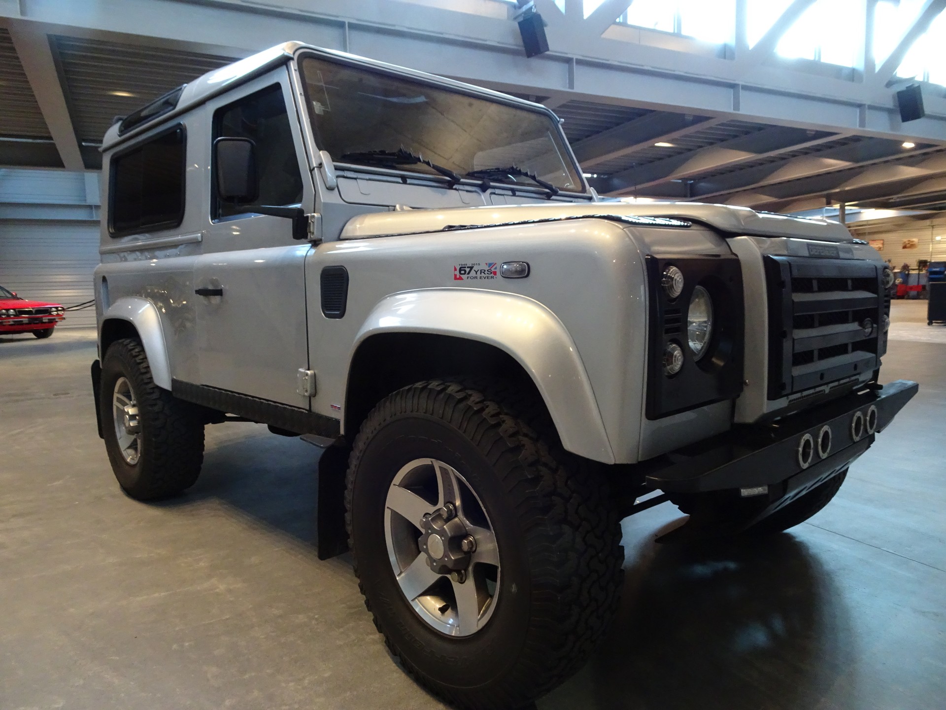 LAND ROVER Defender 90 CSW 2.5 Td5 AVUS-image-11