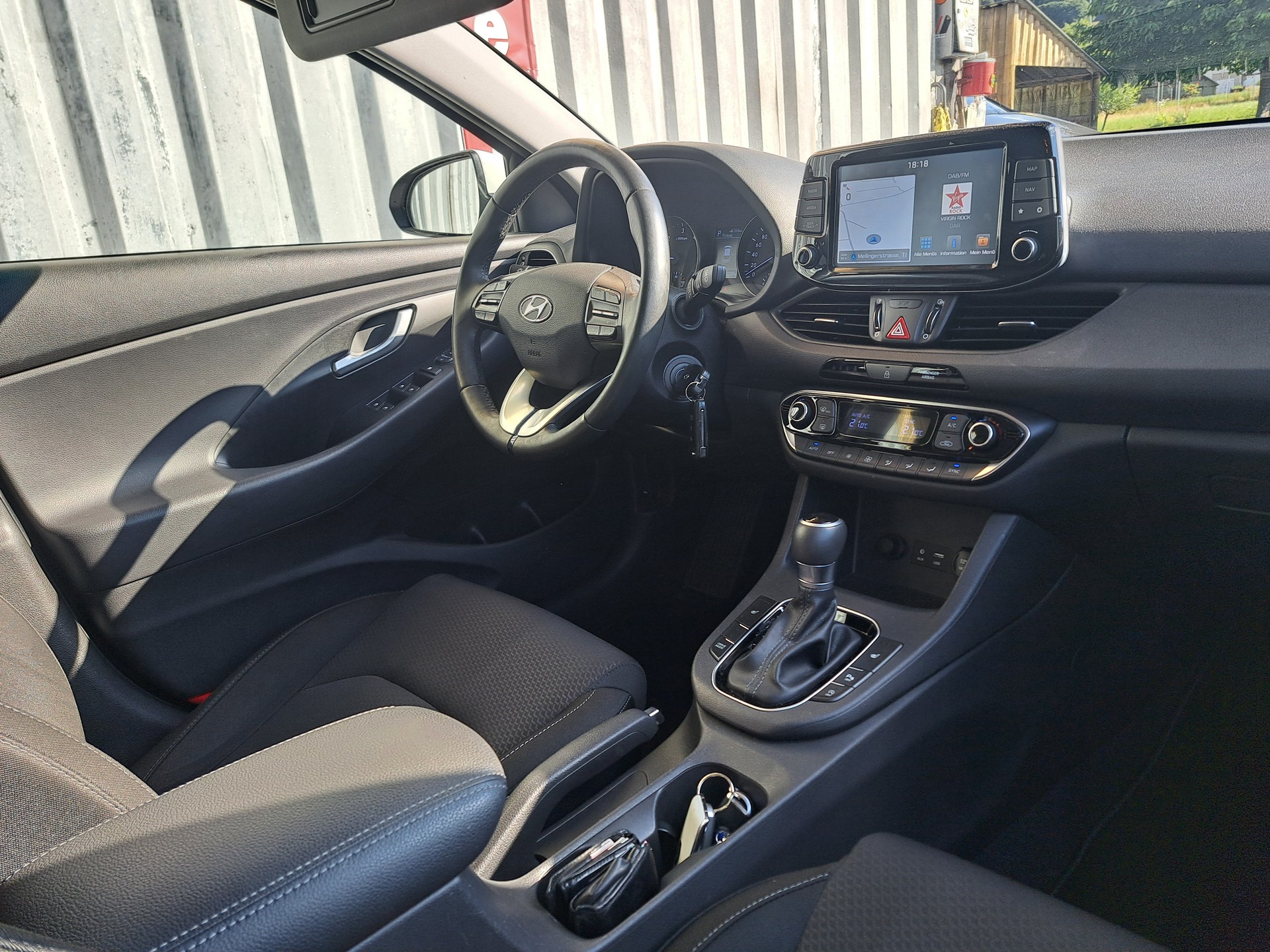 HYUNDAI i30 1.6 CRDi GO Plus DCT-image-5