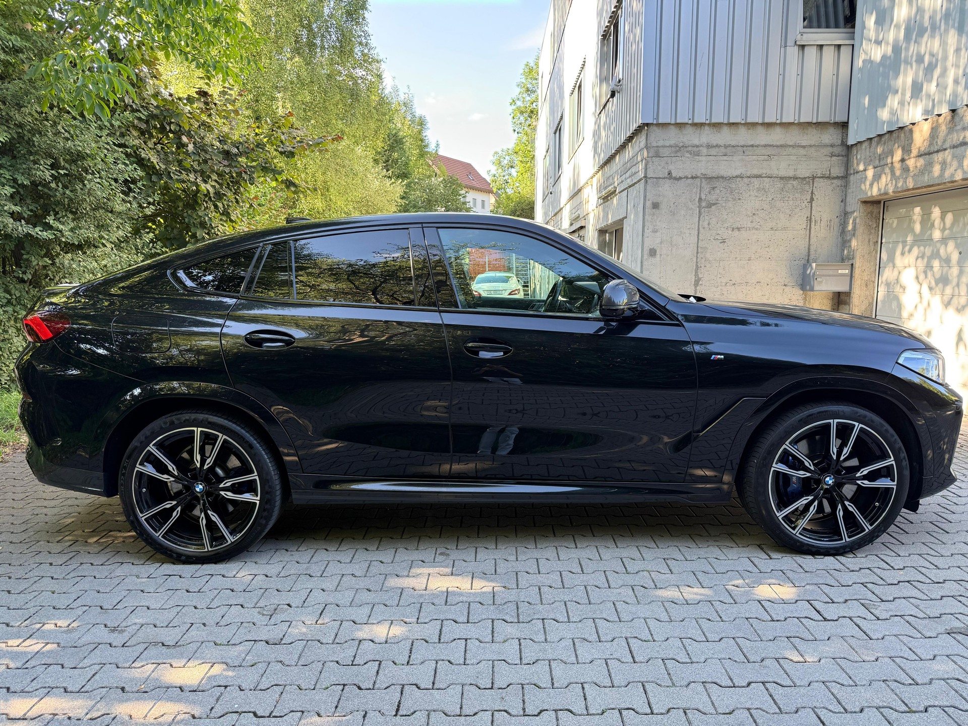 BMW X6 M50d-image-5