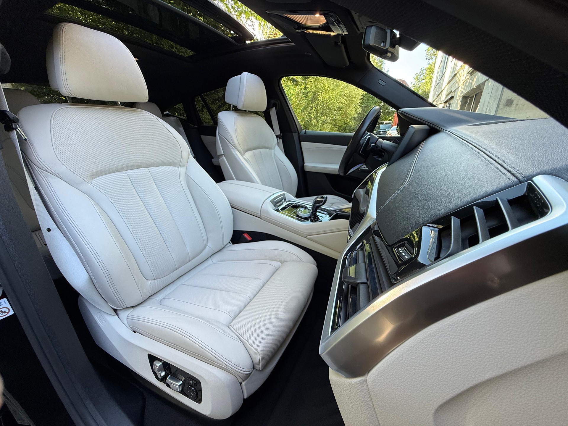 BMW X6 M50d-image-21