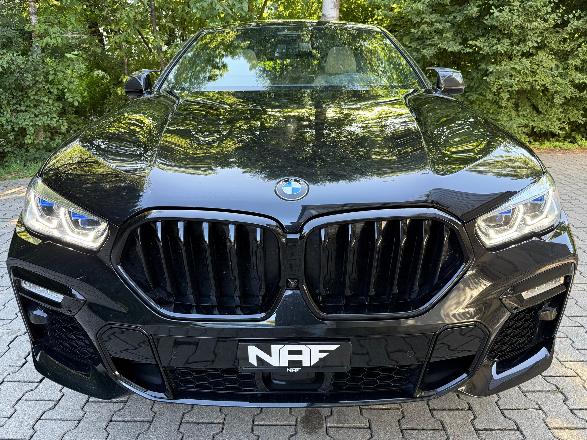 BMW X6 M50d-image-7
