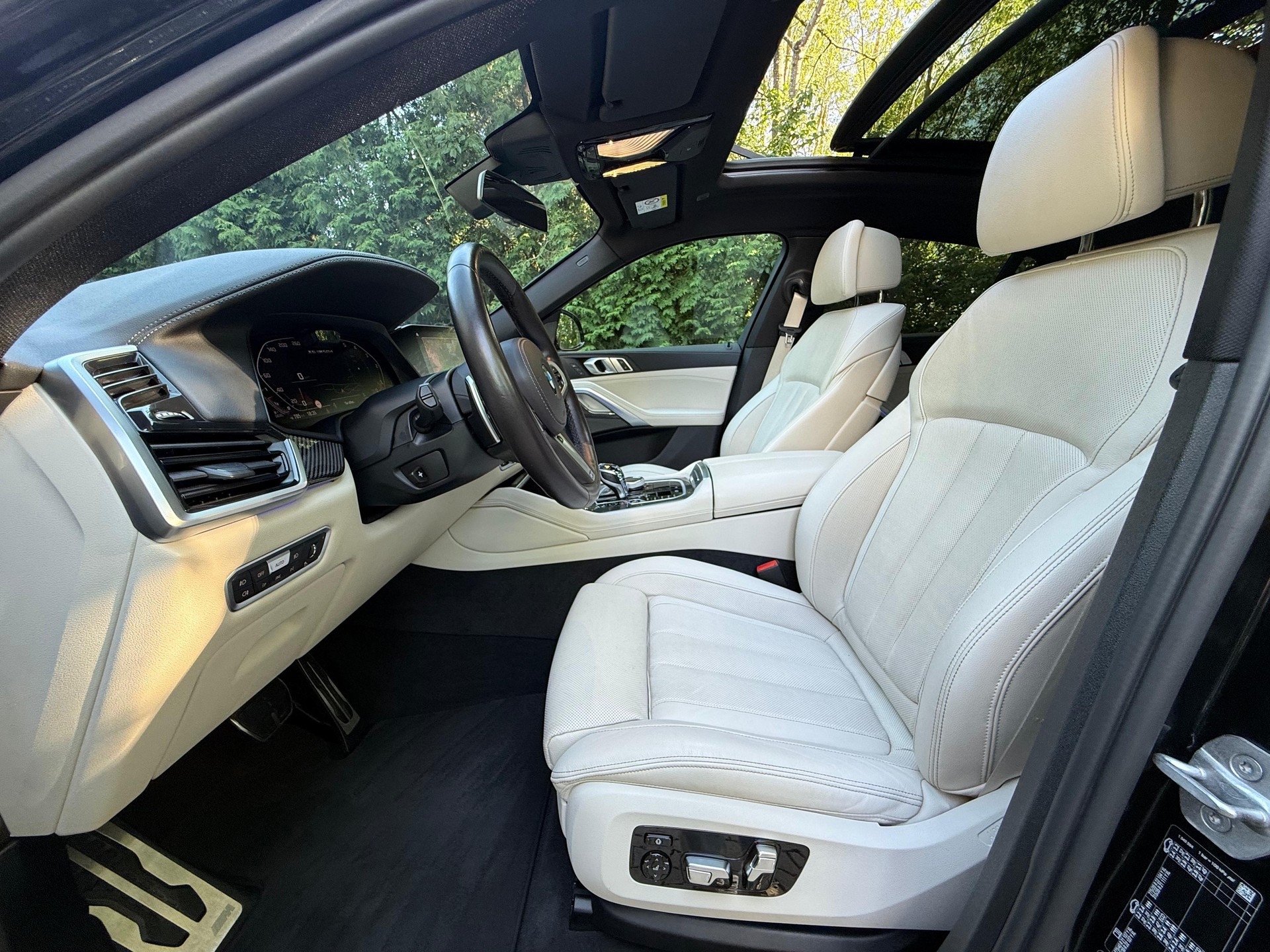 BMW X6 M50d-image-13