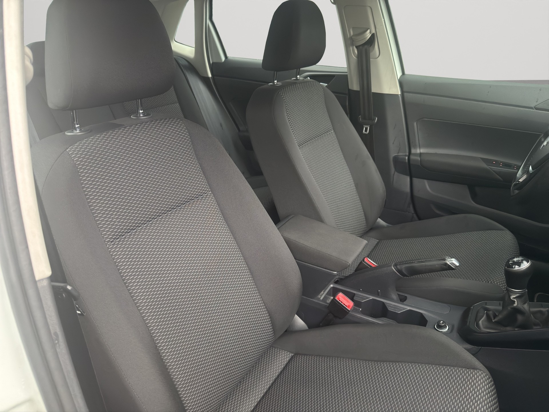 VW Polo 1.0 TSI BMT Trendline-image-14
