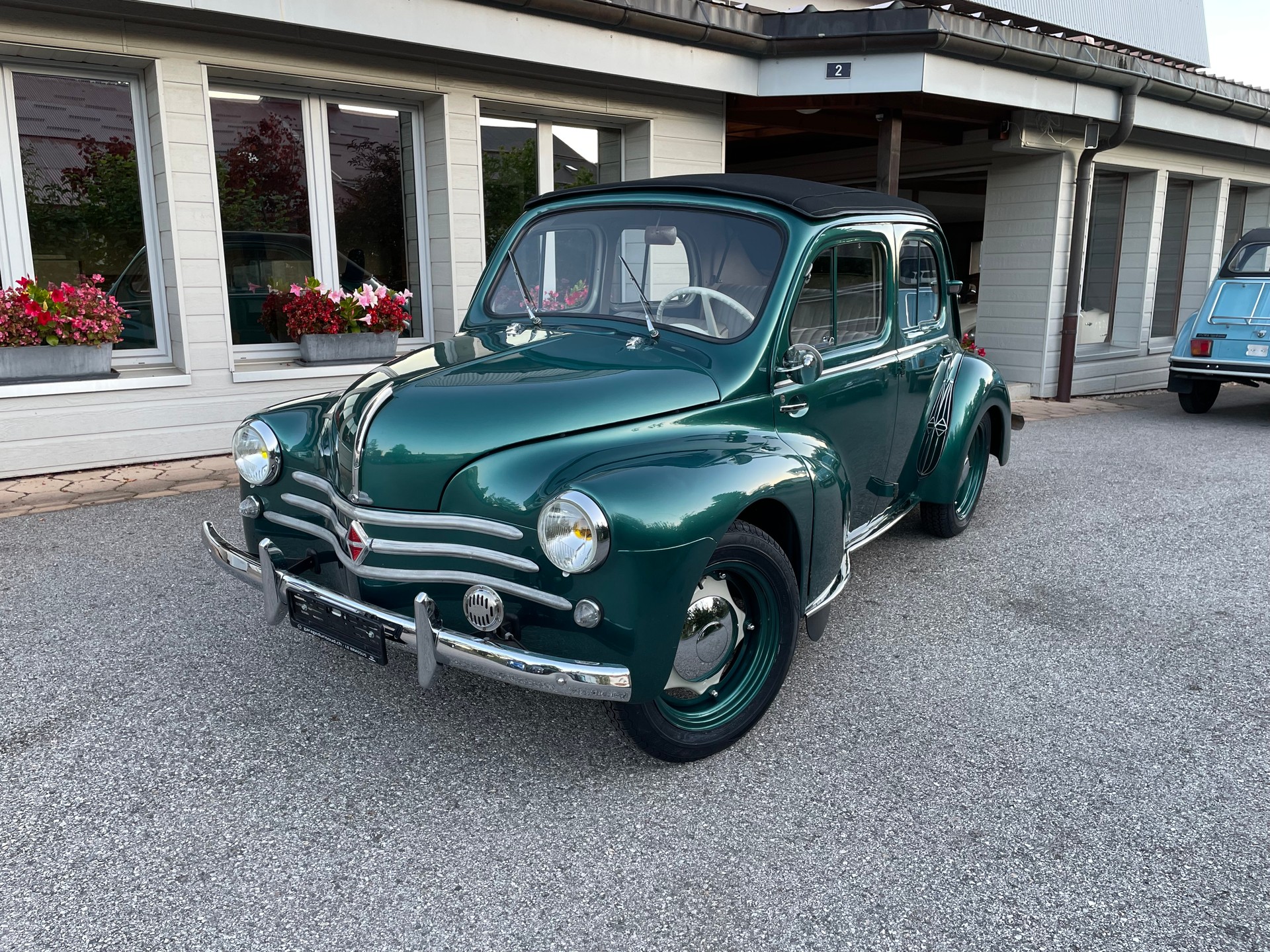 RENAULT R1062 Découvrable 4cv