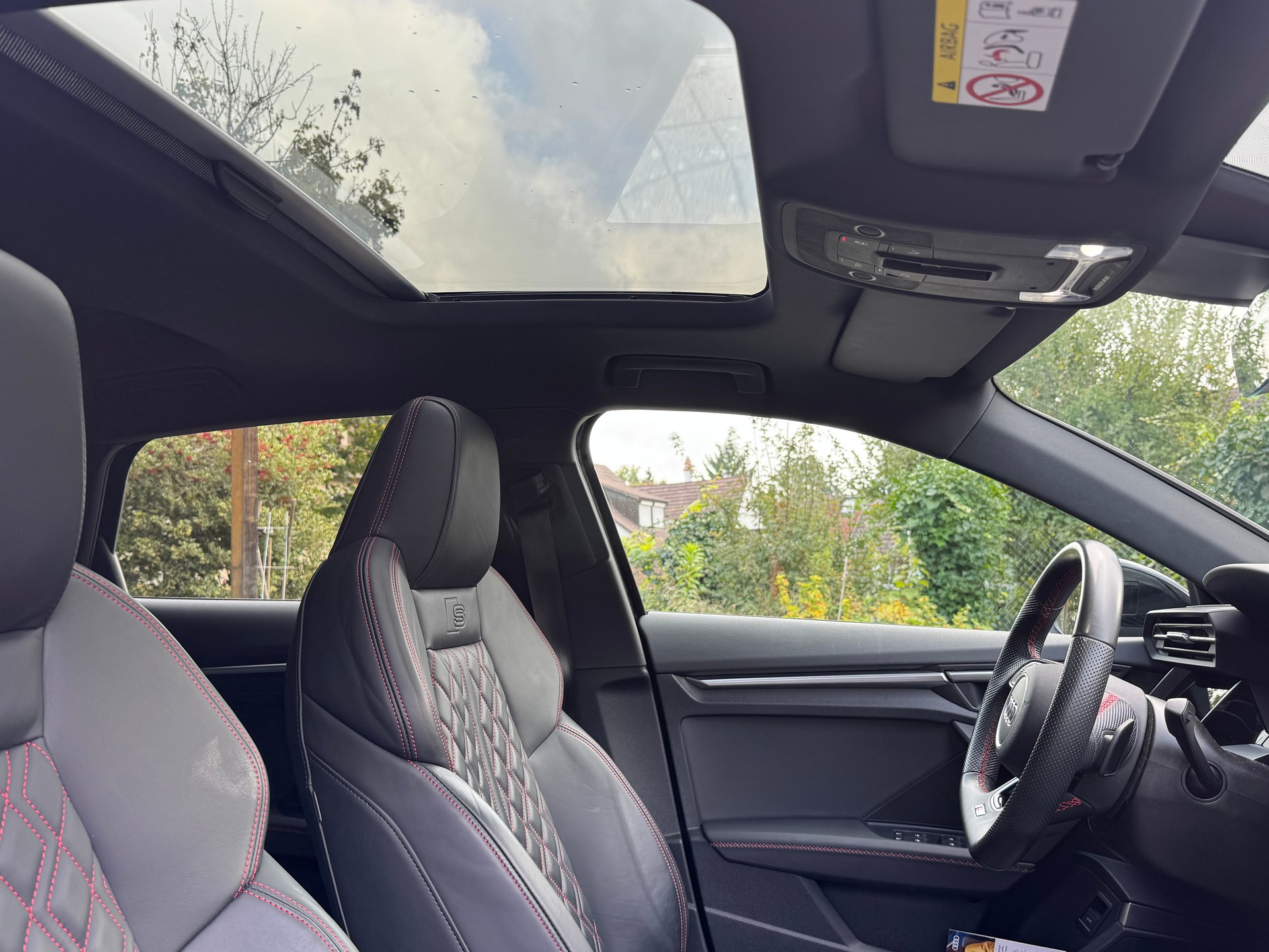 AUDI S3 Sportback 2.0 TFSI quattro S-tronic-image-6