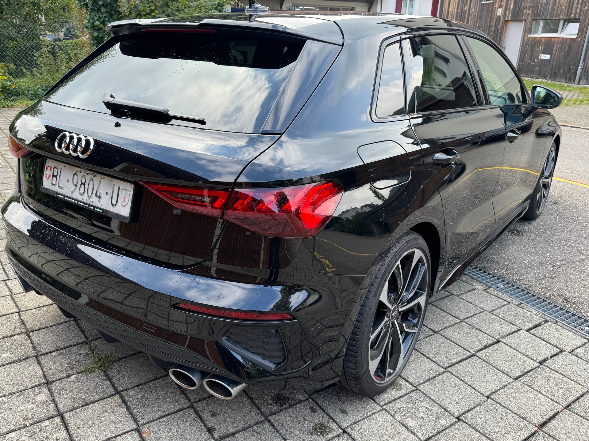AUDI S3 Sportback 2.0 TFSI quattro S-tronic-showroom-element-3