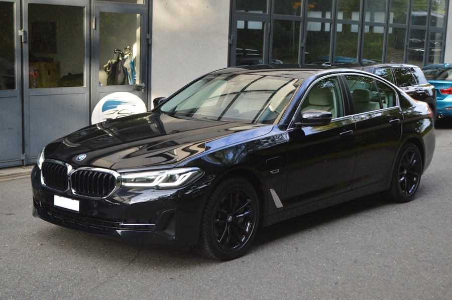 BMW 545e xDrive Steptronic-image-2