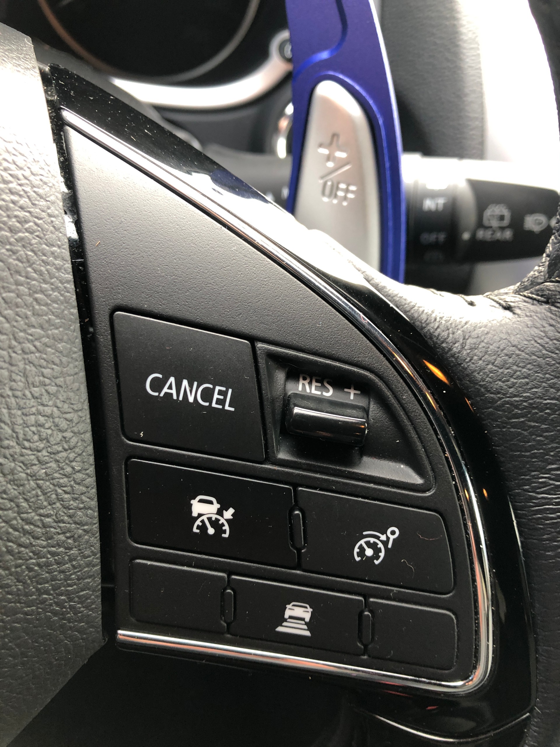 MITSUBISHI Eclipse Cross 2.4 PHEV Instyle 4WD-image-12