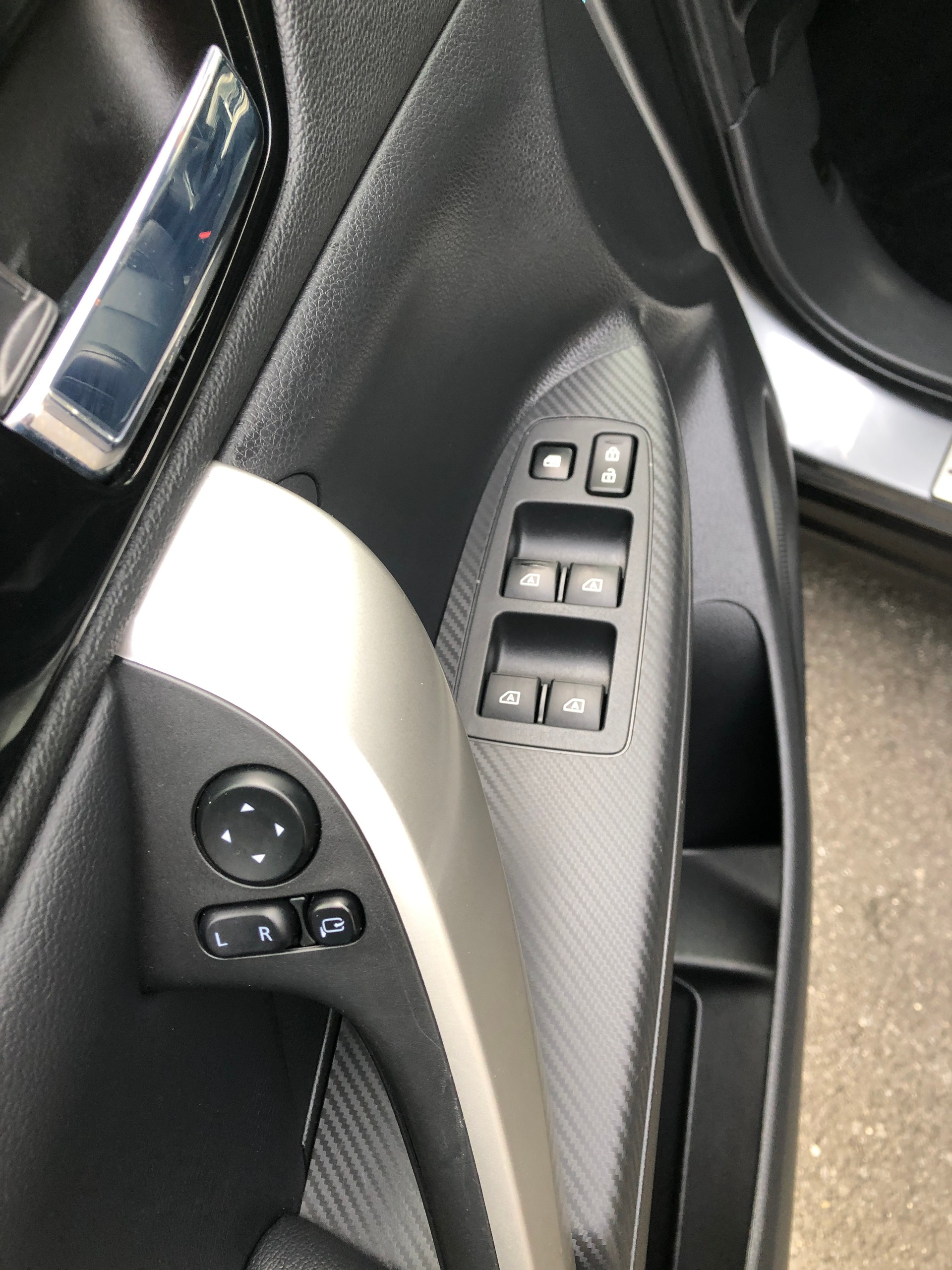 MITSUBISHI Eclipse Cross 2.4 PHEV Instyle 4WD-image-8
