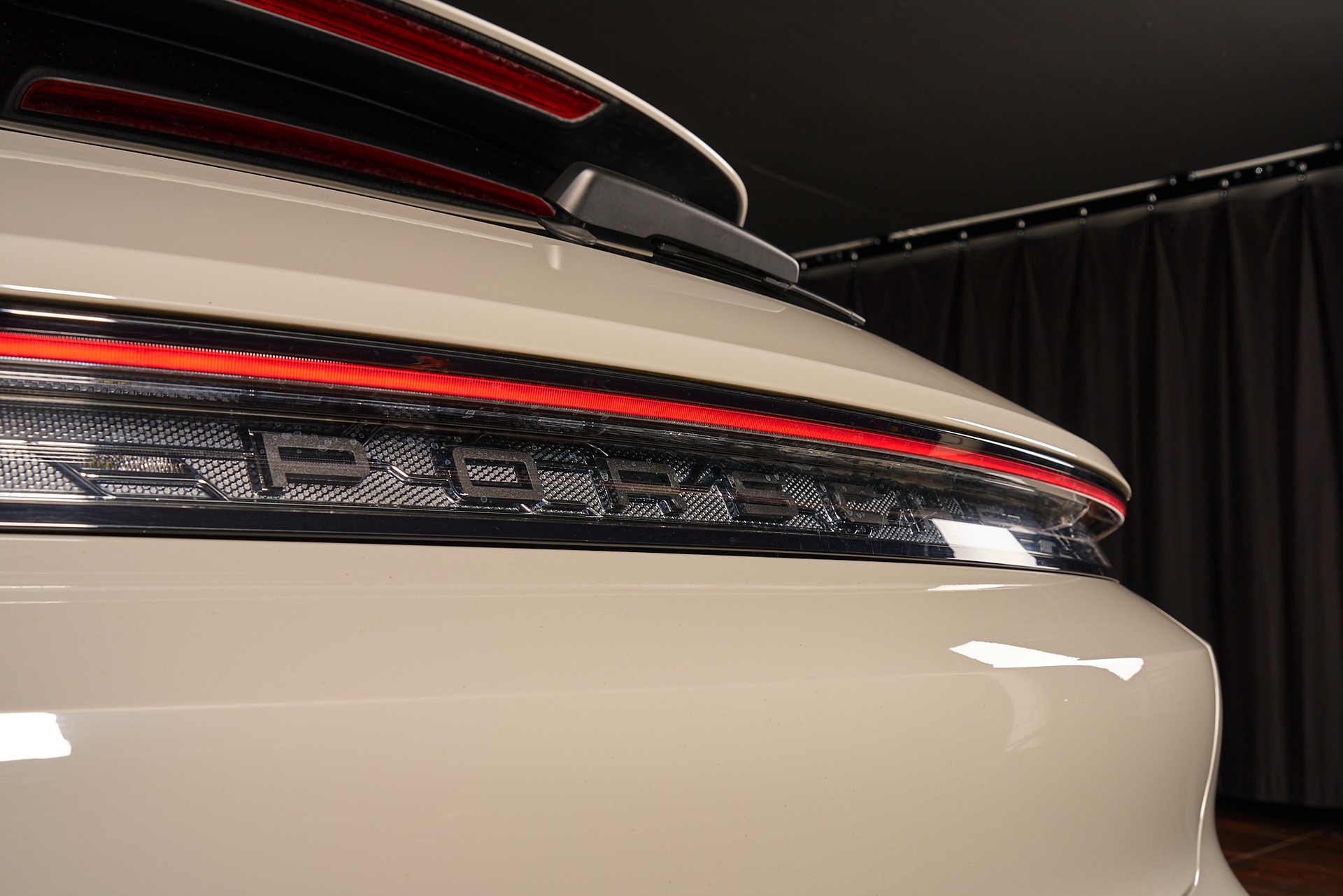 PORSCHE Taycan GTS Sport Turismo Performance Plus 93,4kWh-image-7