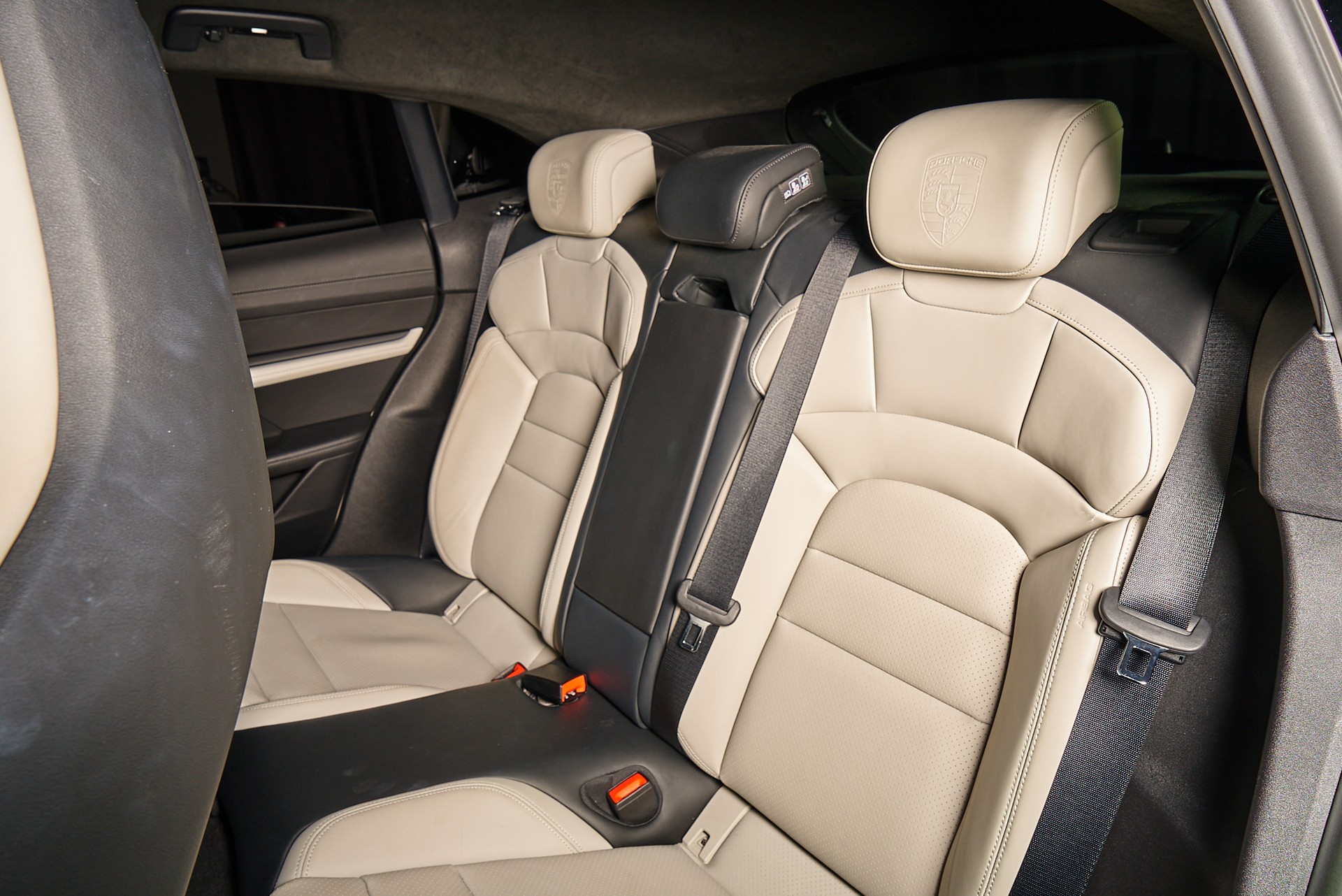 PORSCHE Taycan GTS Sport Turismo Performance Plus 93,4kWh-image-14