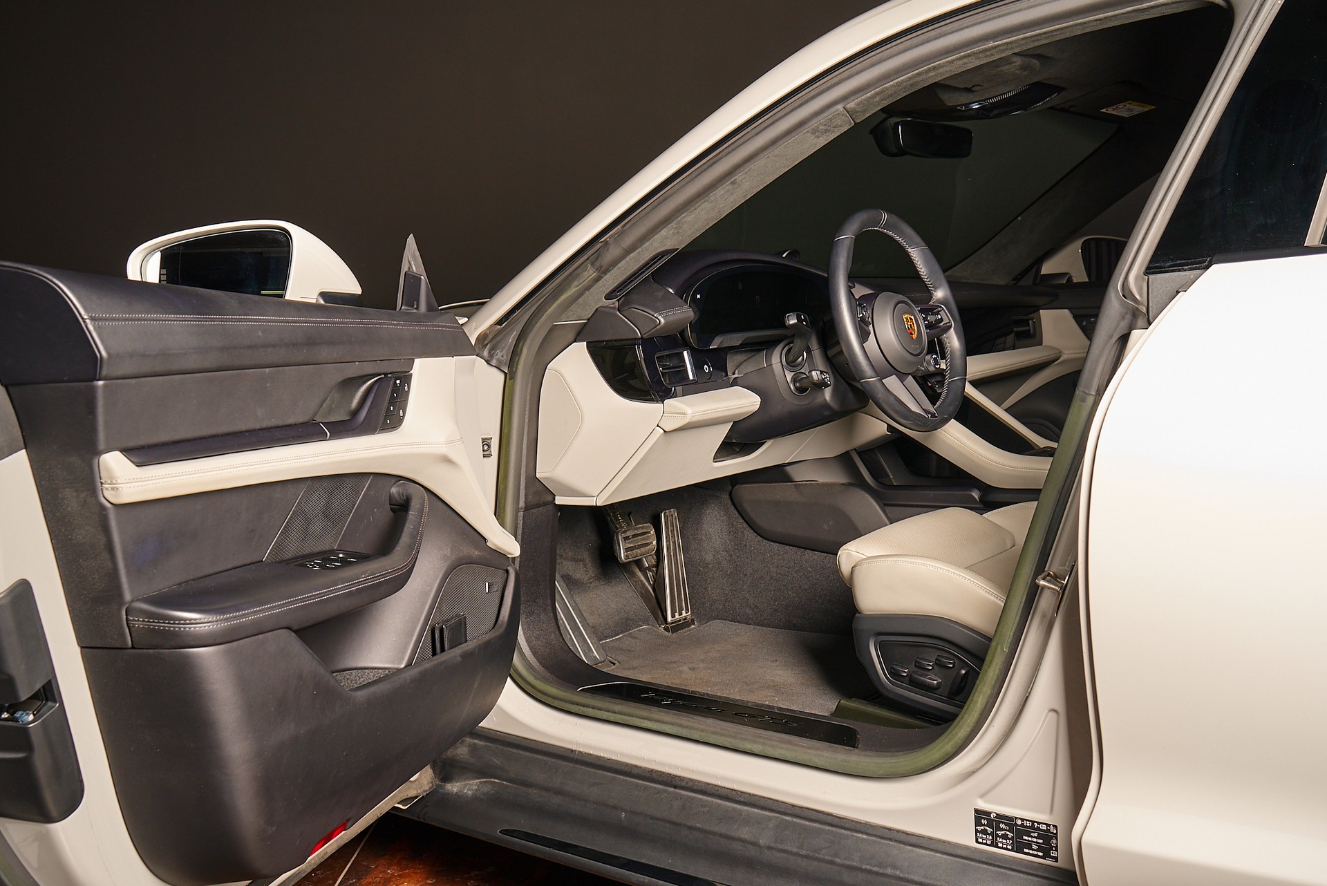 PORSCHE Taycan GTS Sport Turismo Performance Plus 93,4kWh-image-11