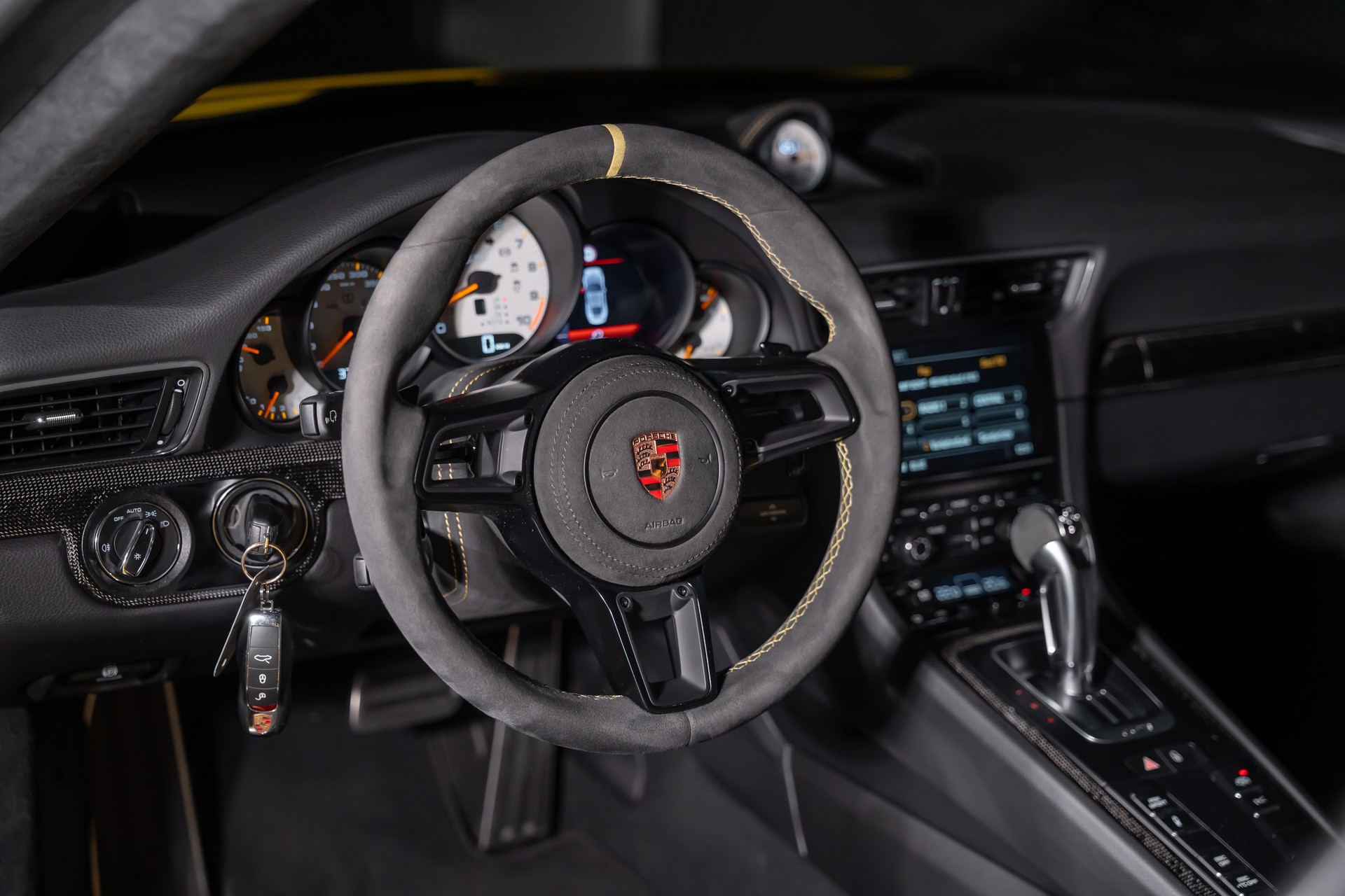 PORSCHE 911 Coupé 3.8 GT3 PDK-image-13