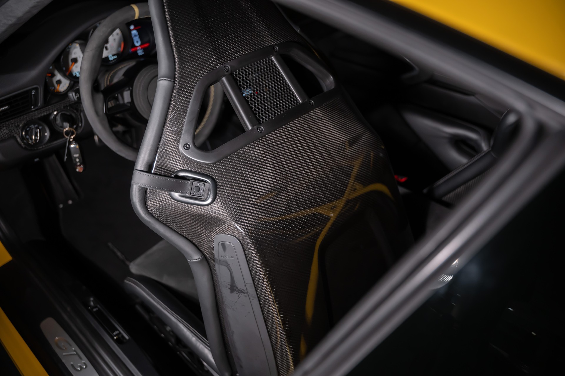 PORSCHE 911 Coupé 3.8 GT3 PDK-image-18