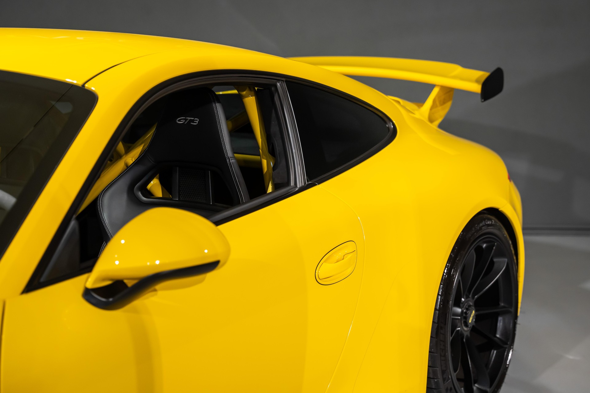 PORSCHE 911 Coupé 3.8 GT3 PDK-image-7